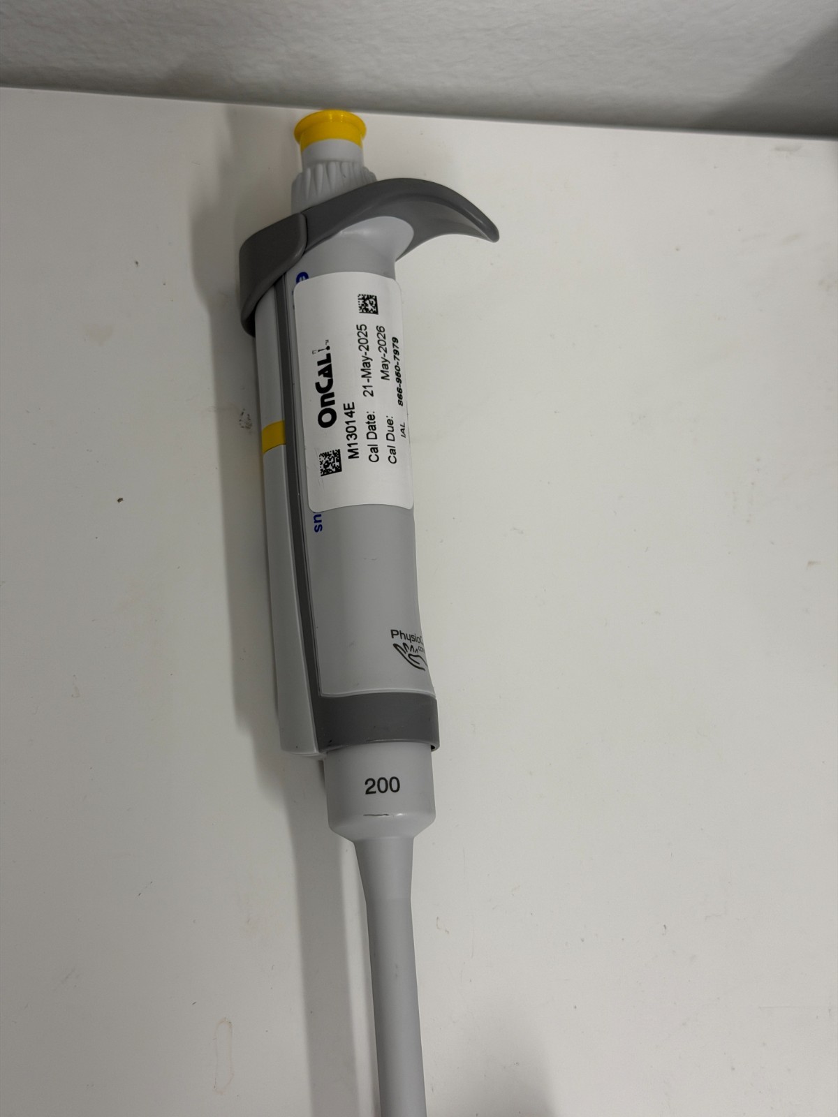 Eppendorf Research Plus Adjustable Single-channel Pipet 20-200ul