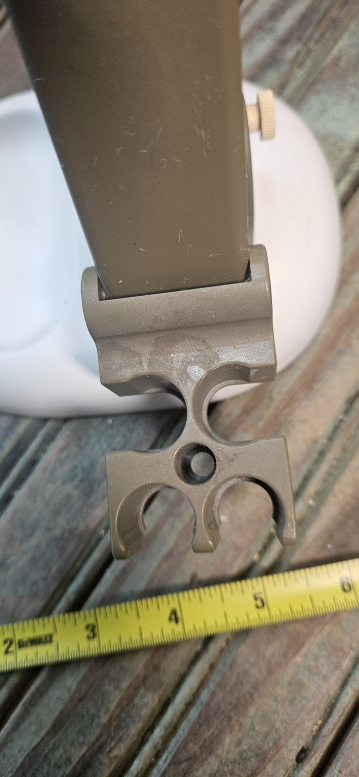 Unbranded Electrode holder with metal base coated in plastic