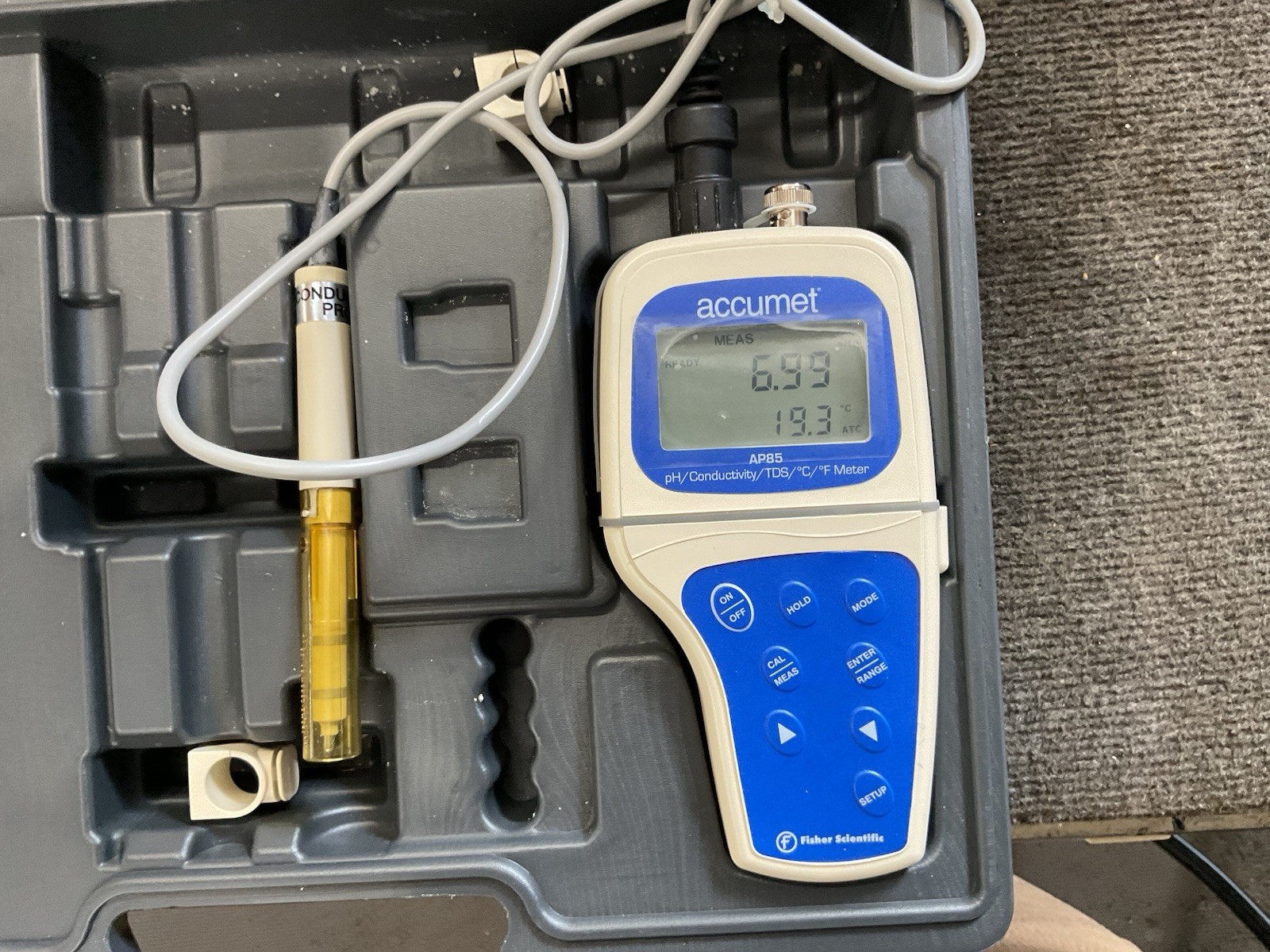 Fisher Scientific Accumet 35636-85 Waterproof Handheld pH Conductivity Meter