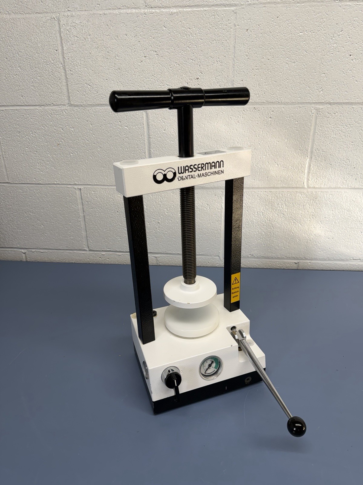 Wassermann Dental-Maschinen Hydraulic Press Model WW-33 Made In Germany