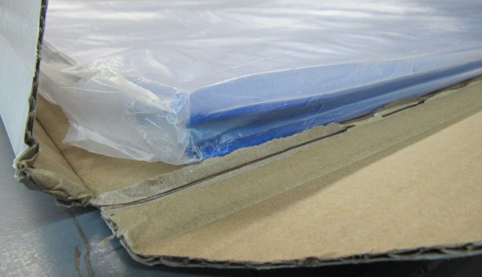 NEW 300-SHEETS Cleanroom 24″ x 36″ Tacky Sticky MAT Contamination Lab US SELLER