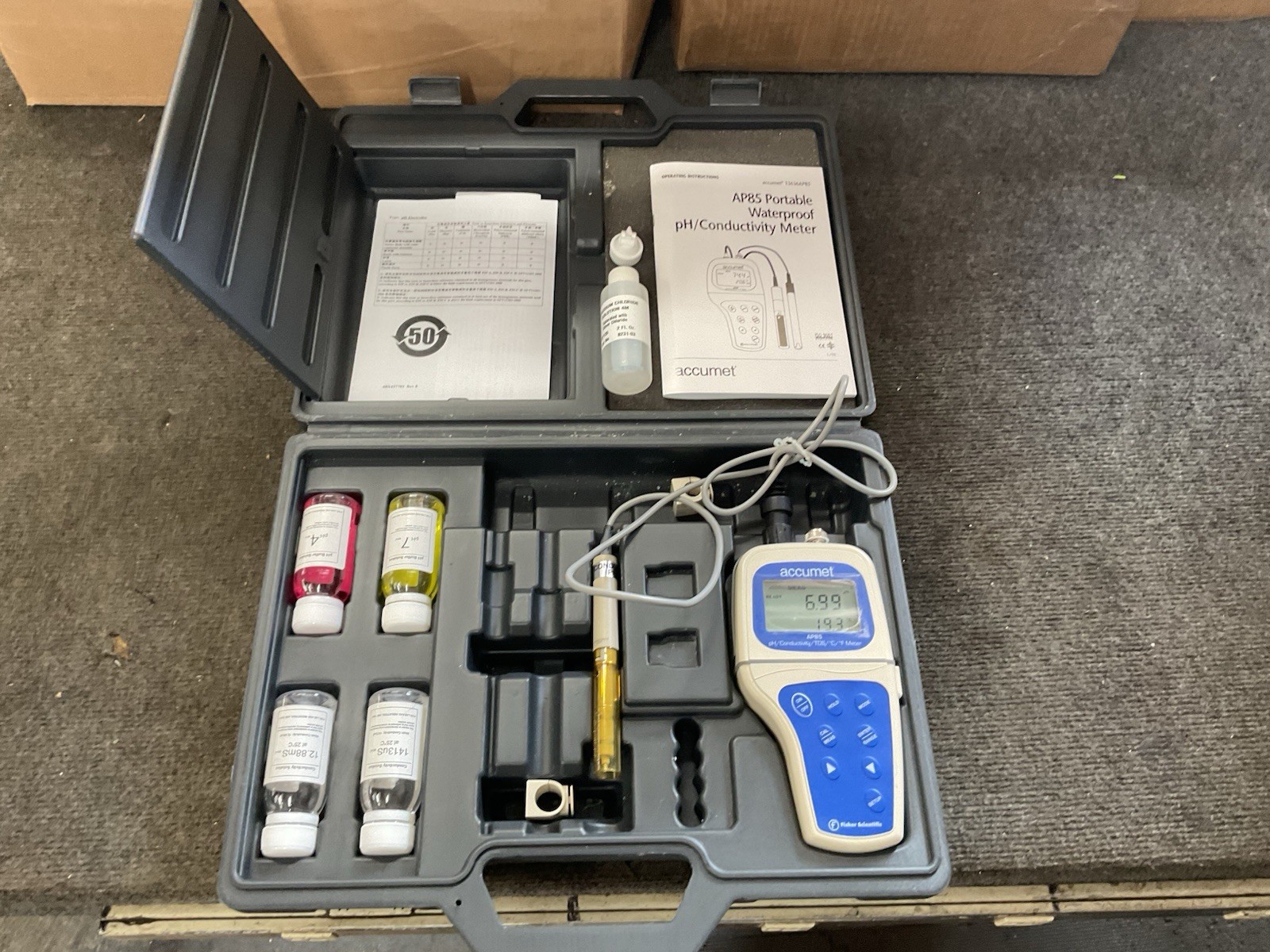 Fisher Scientific Accumet 35636-85 Waterproof Handheld pH Conductivity Meter