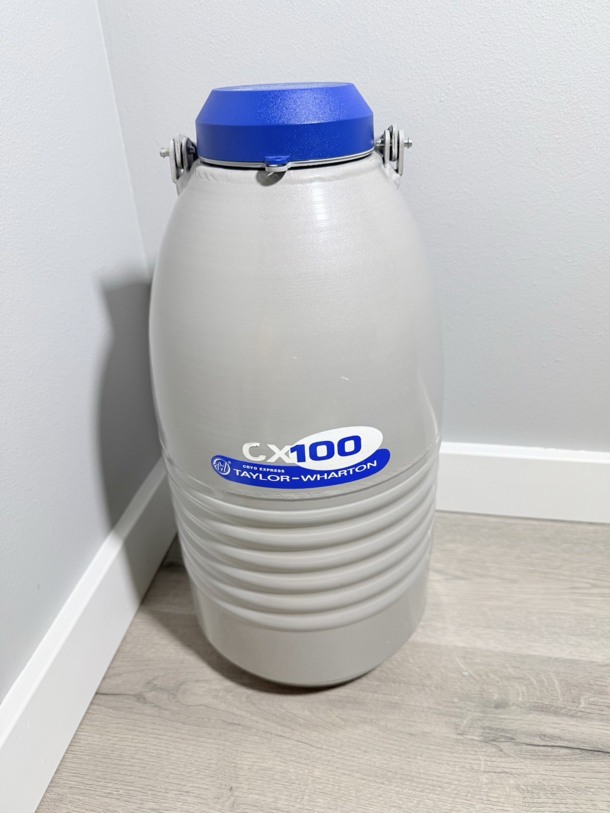 Taylor Wharton CX100 dewar Dry Shipper canister Cryo Express (CX) canister