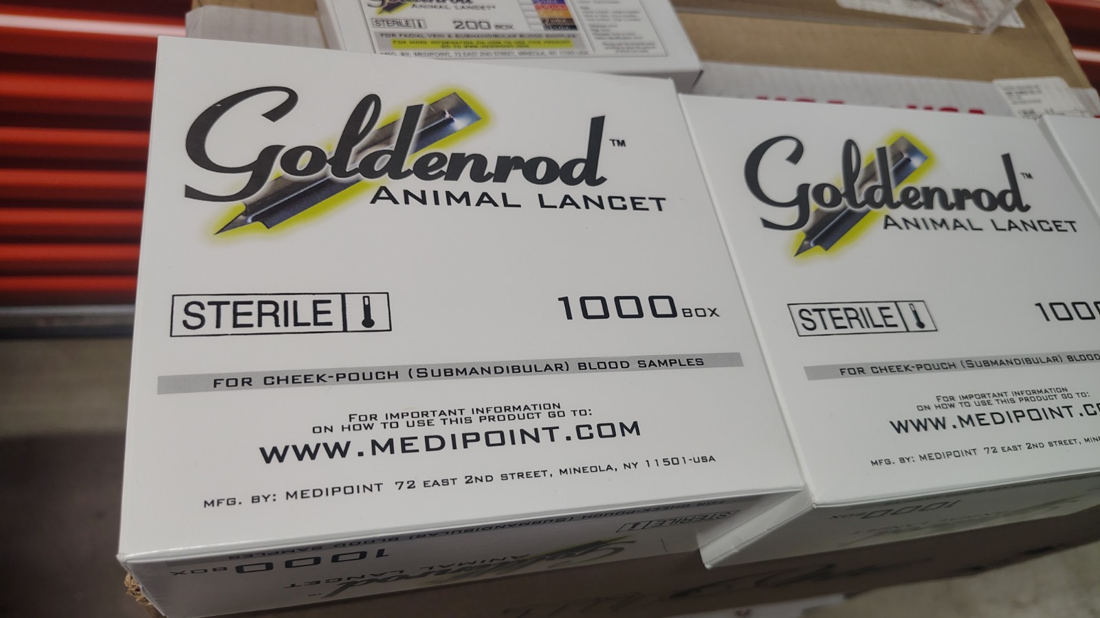 Medipoint Goldenrod Animal Lancet 4mm 1000/box Lancets