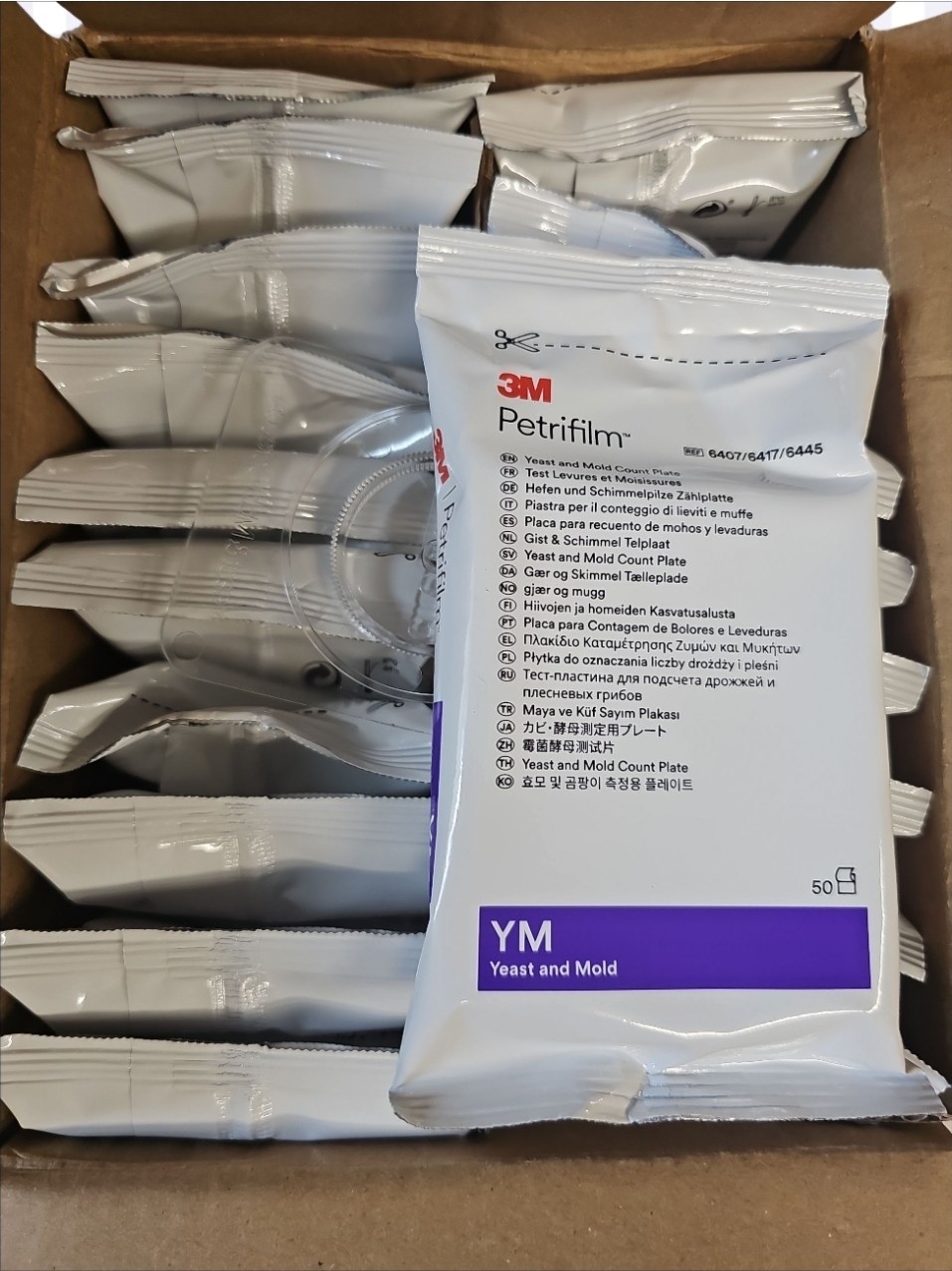 1000 plates 3M Petrifilm Yeast & Mold Count Plates, REF 6417/6407 Exp 2025-06-29