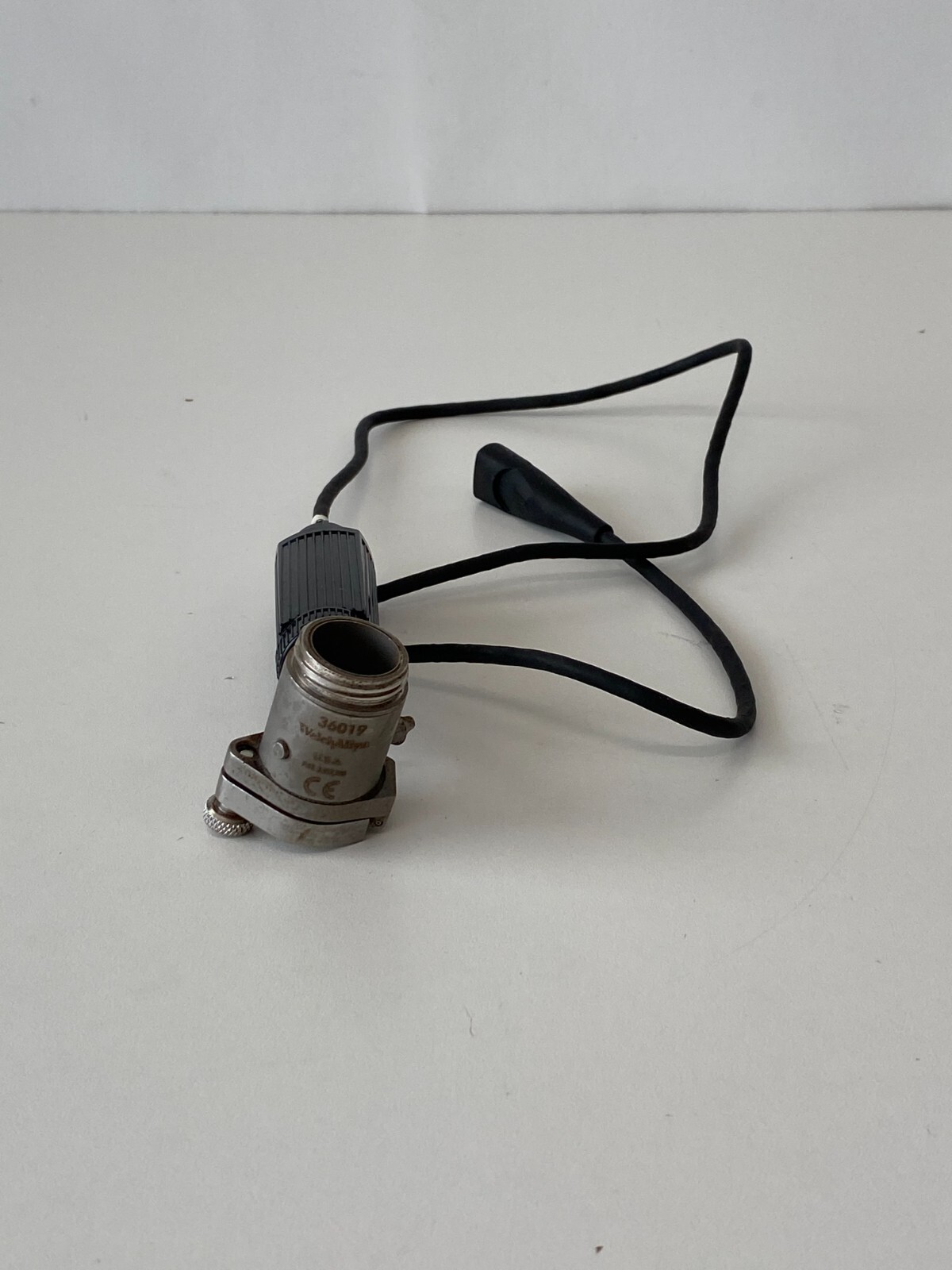 L26: Welch Allyn 73211 Light Handle – untested