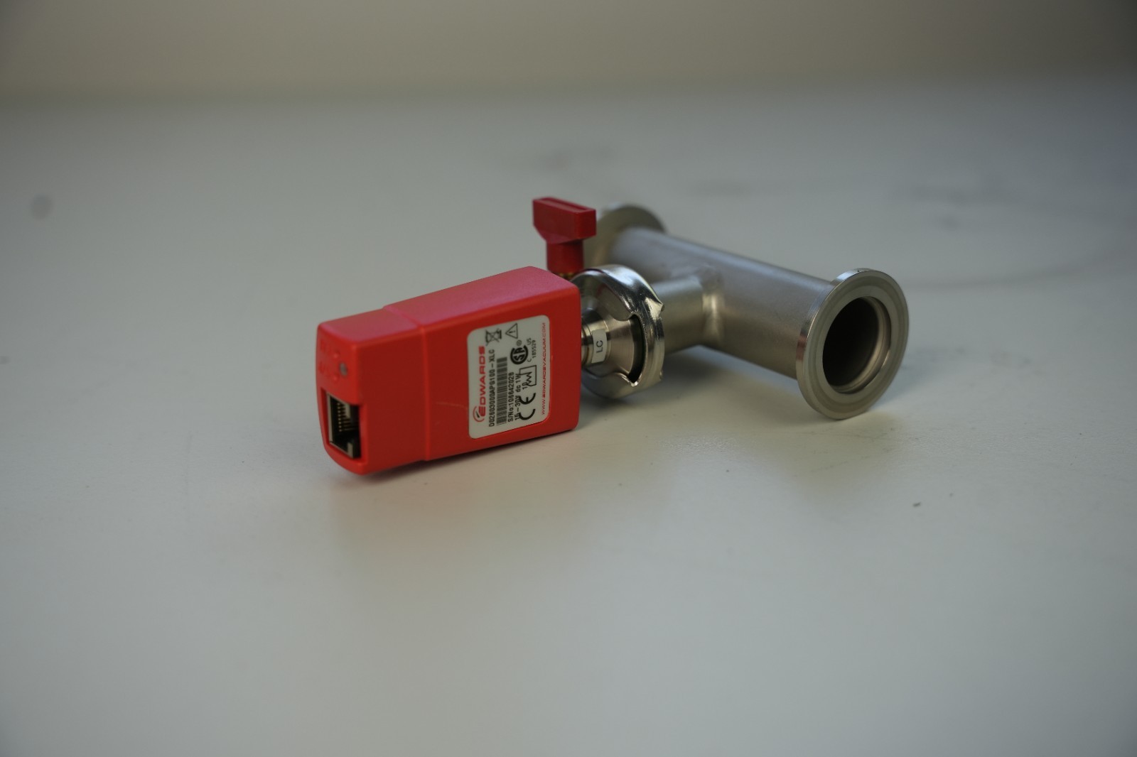 EDWARDS D02603000 APG100-XLC Active Pirani Vacuum Gauge,NW16 15-30VSN 106642028