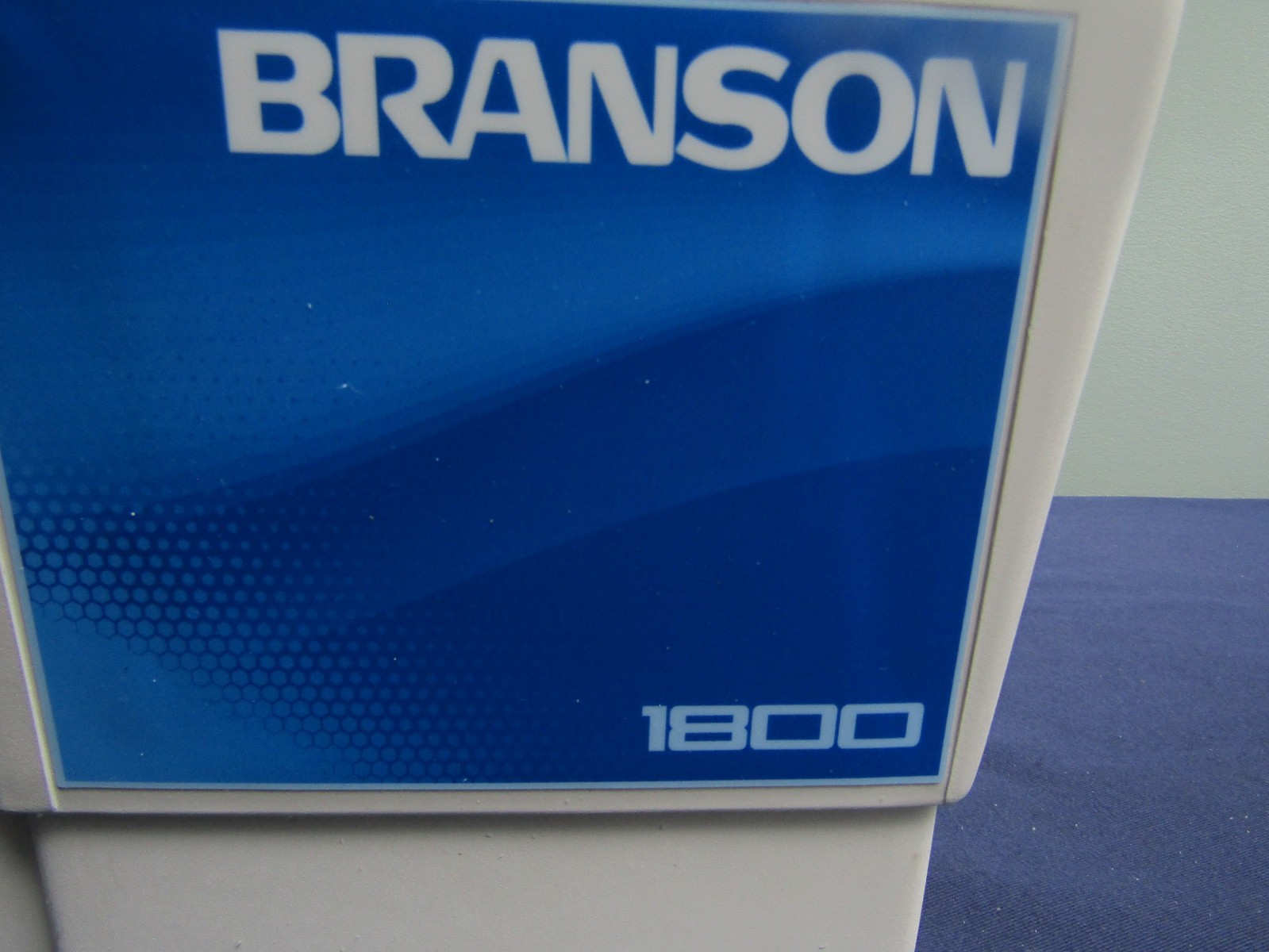 Branson M-1800 Ultrasonic Cleaner Water Bath, 0.5 Gal, 6.5″x5.5″x4” GUARANTEED