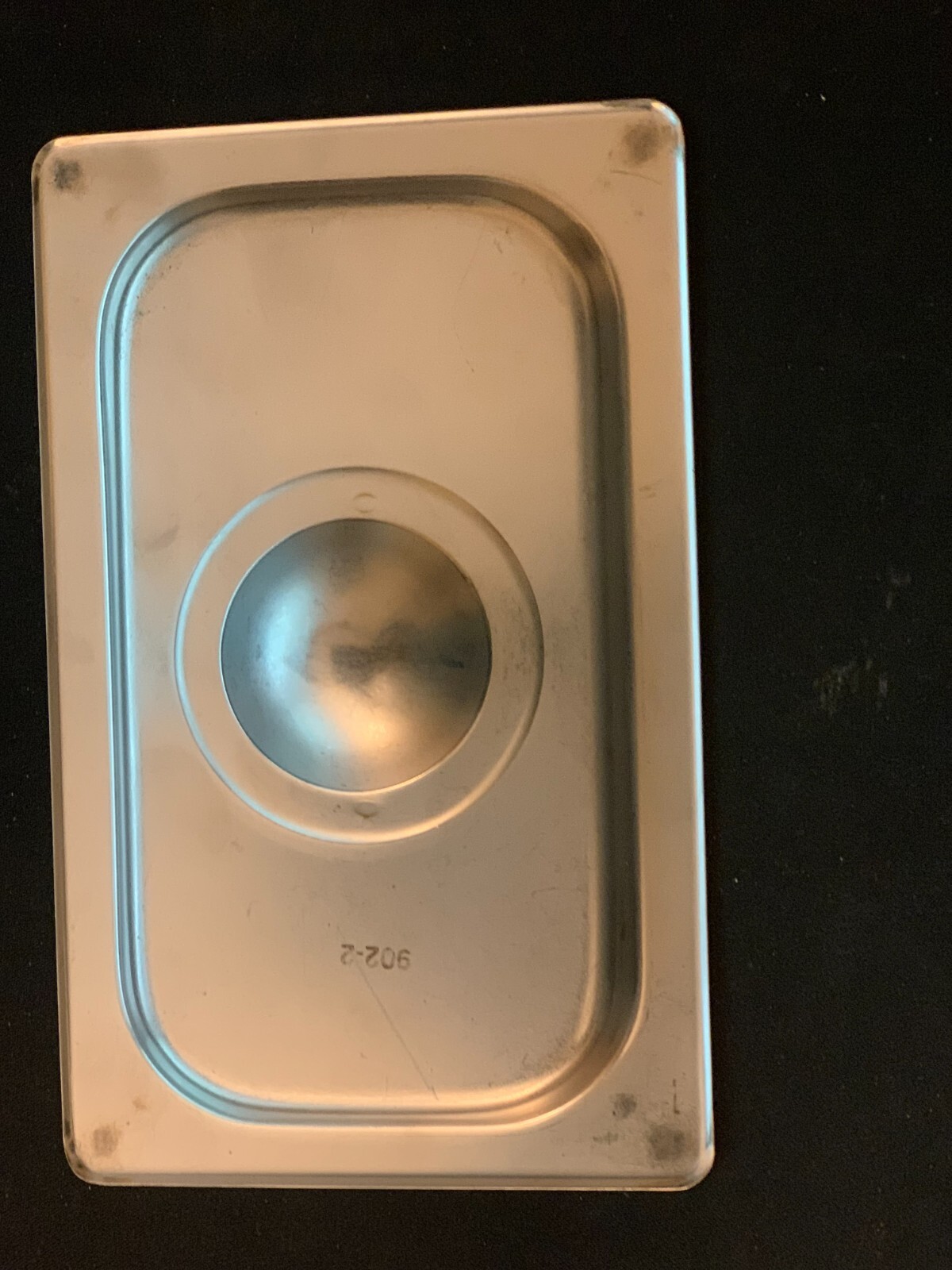 Polar Ware E902 18 8 Stainless Steel Container with 902-2 Lid NSF W/ lid