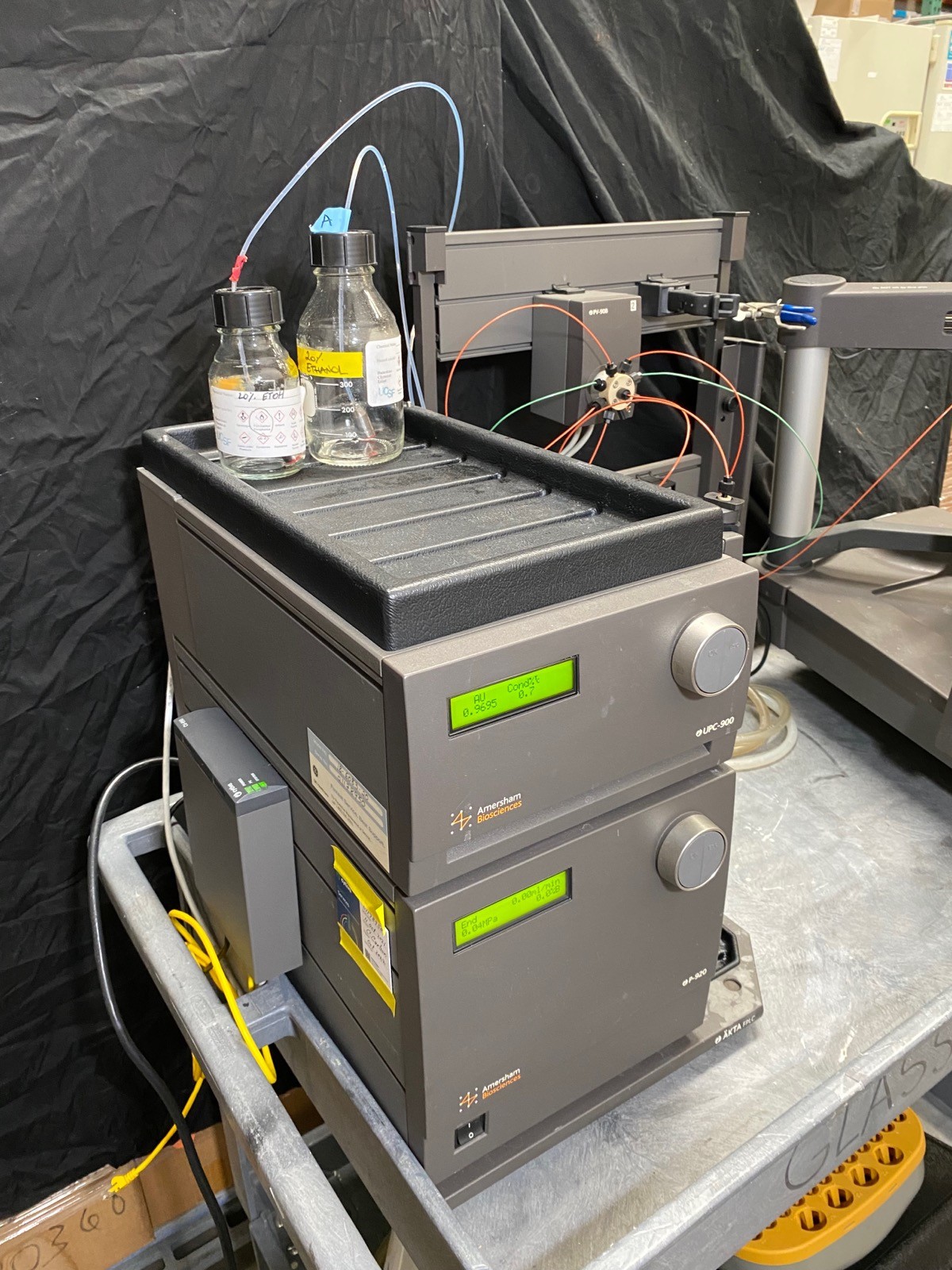 AMERSHAM BIOSCIENCES AKTA FPLC Frac-950 Cytiva CU-950 Chromatography System