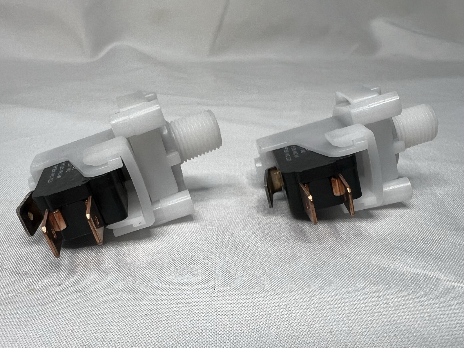 2 THERMO SCIENTIFIC PRESS SWITCH FOR INCUBATOR 11.5PR/9.5PR 360213 TNP125X 2153