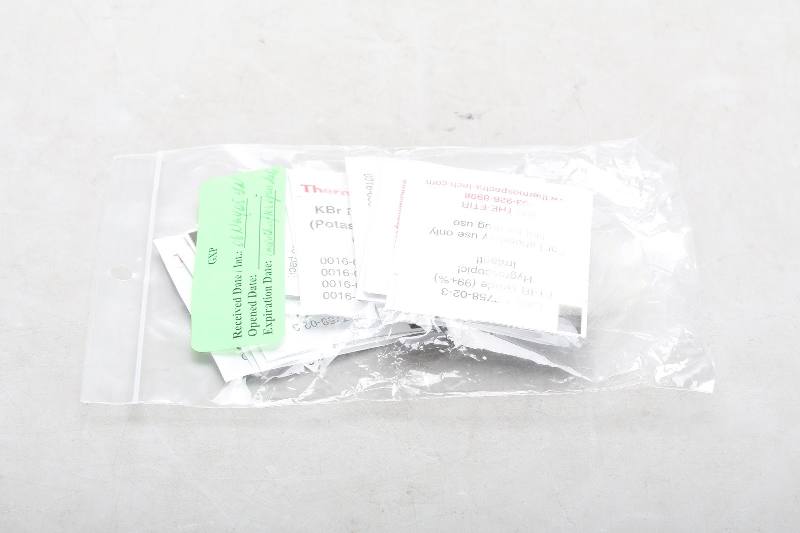 Thermo Scientific 0016-030 KBr Powder Packet 0.5g Qty: 25 – NEW
