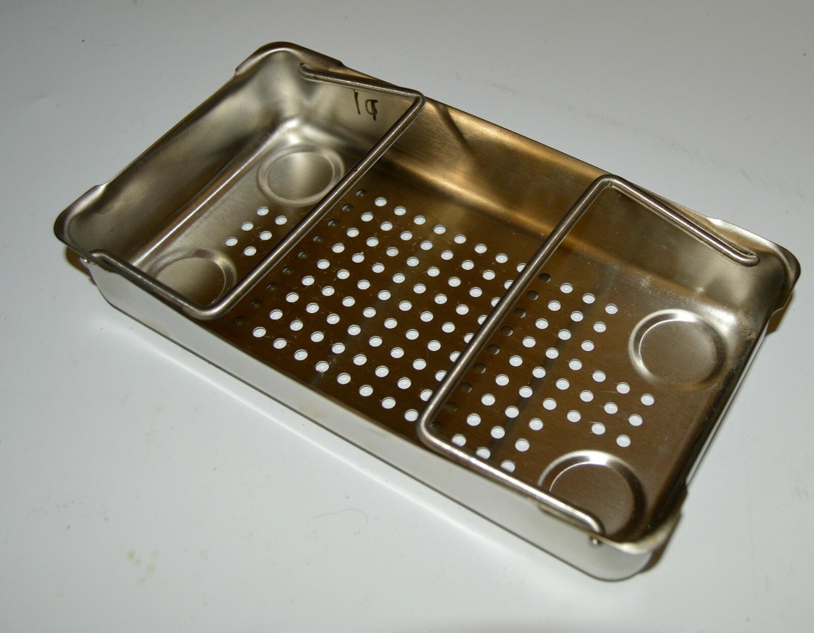 V. Mueller Genesis Mini Basket Sterilization Tray 9 x 5 x 1.75″ REF BP0-1A NOS