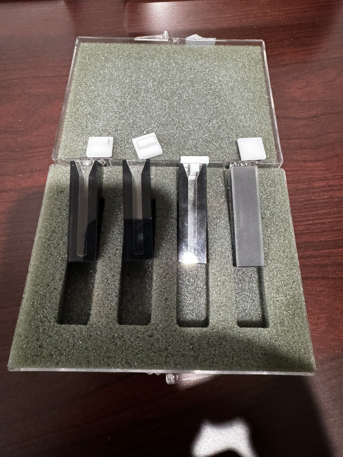 Shimadzu Quartz Cell 10mm path length, 3.5ml 3x and 1 Unbranded Quartz Cell Used
