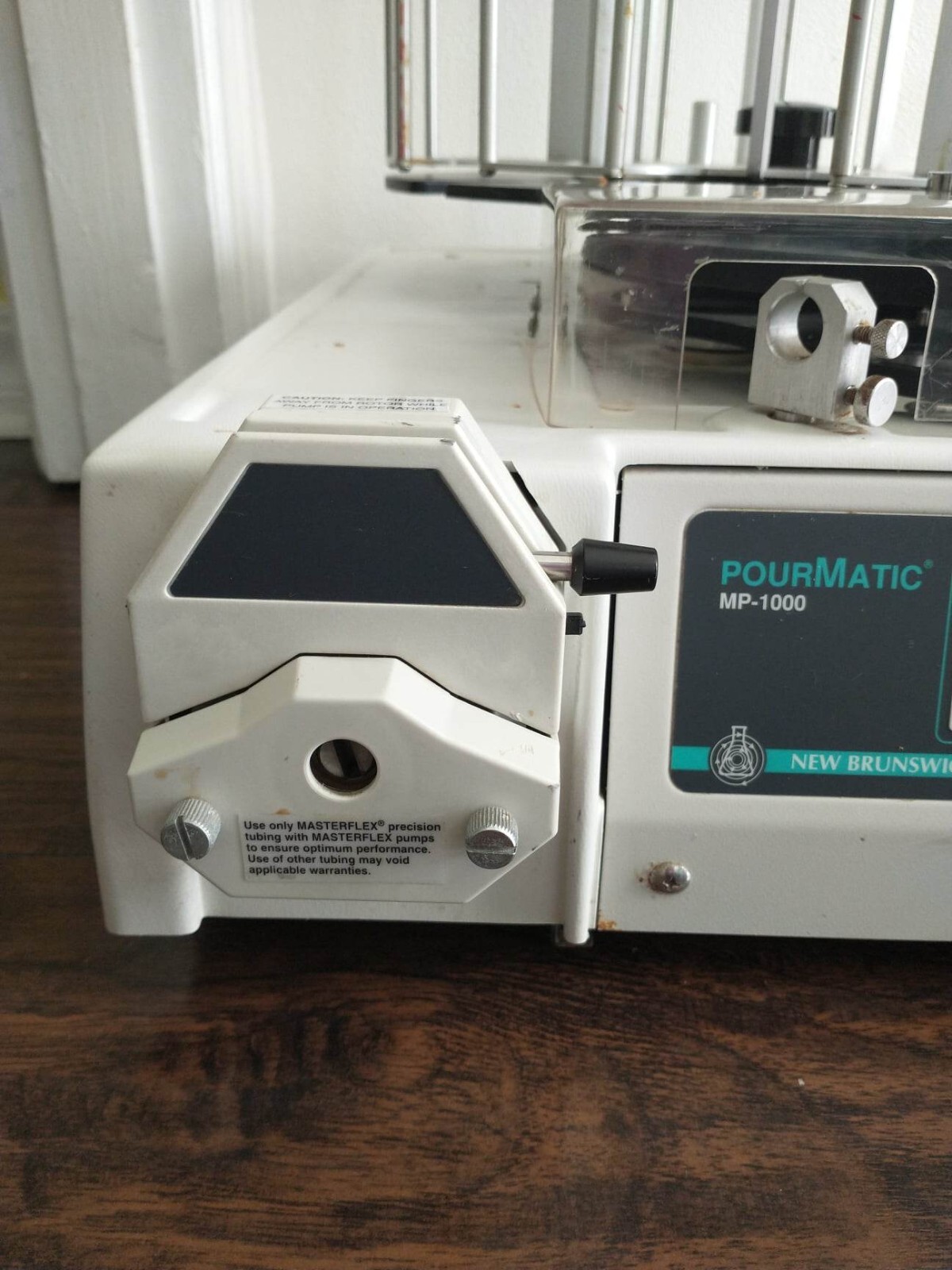 New Brunswick Scientific Co. MP-1000 Pourmatic Automated Plate Pourer