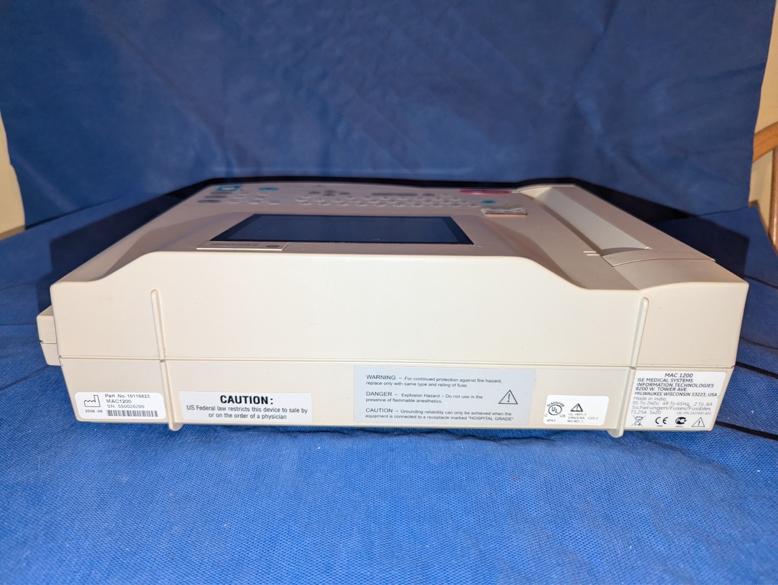 GE MAC 1200 Resting with L-Set, Paper, Manual