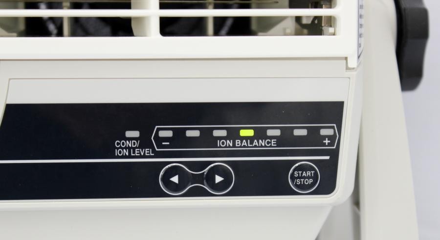 Keyence SJ-F5500 Static Eliminator Blower, 7000V, High-Speed, Used (3375832)