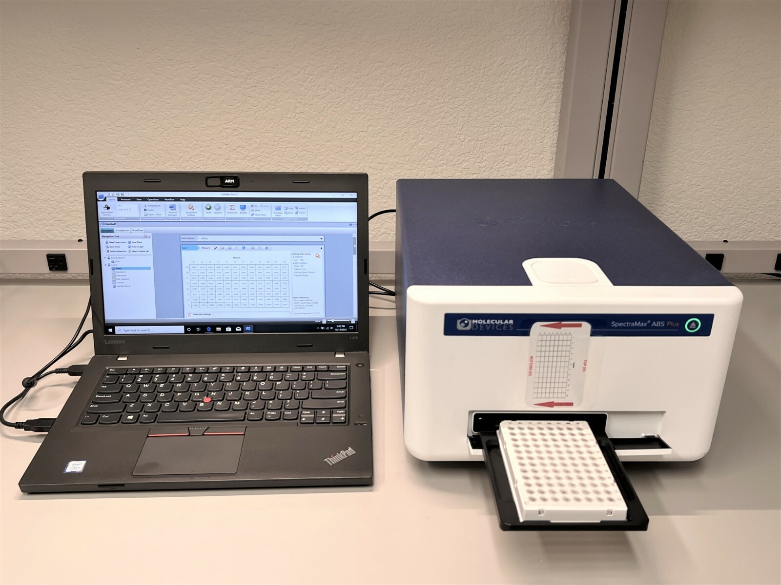 Molecular Devices SpectraMax ABS Plus UvVis Cuvette 190-1000nm Microplate reader