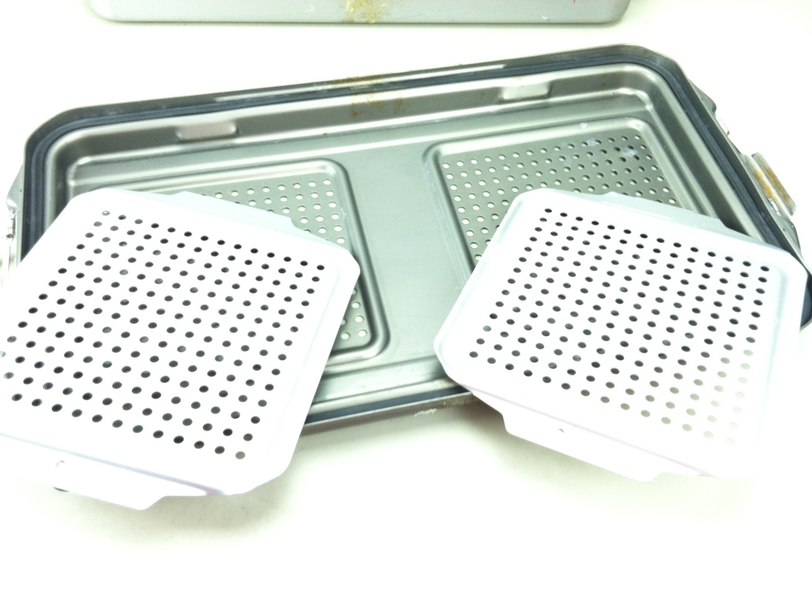 V. MUELLER GENESIS FULL SIZE STERILIZATION MEDICAL CONTAINER 23.5″ x 12.5″ x 6″