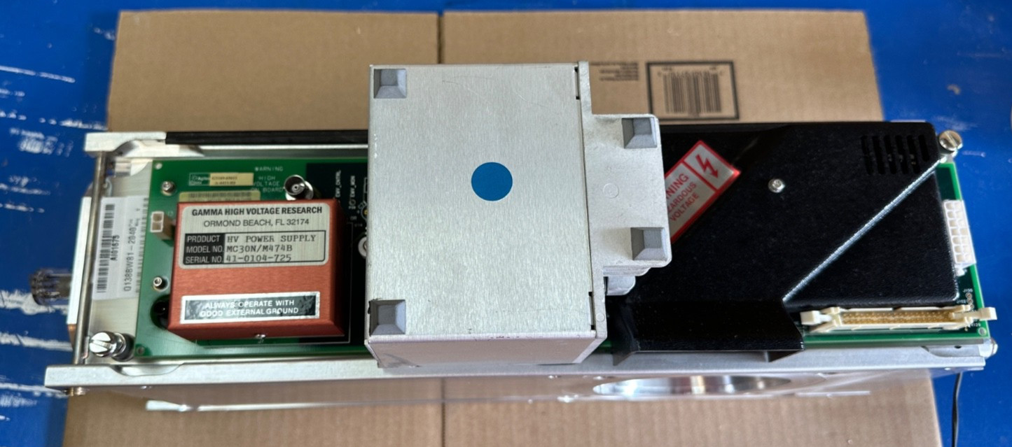 Agilent 5973 GC/MS Analyzer with G1099-65015 Sideboard PCA and Ion Source