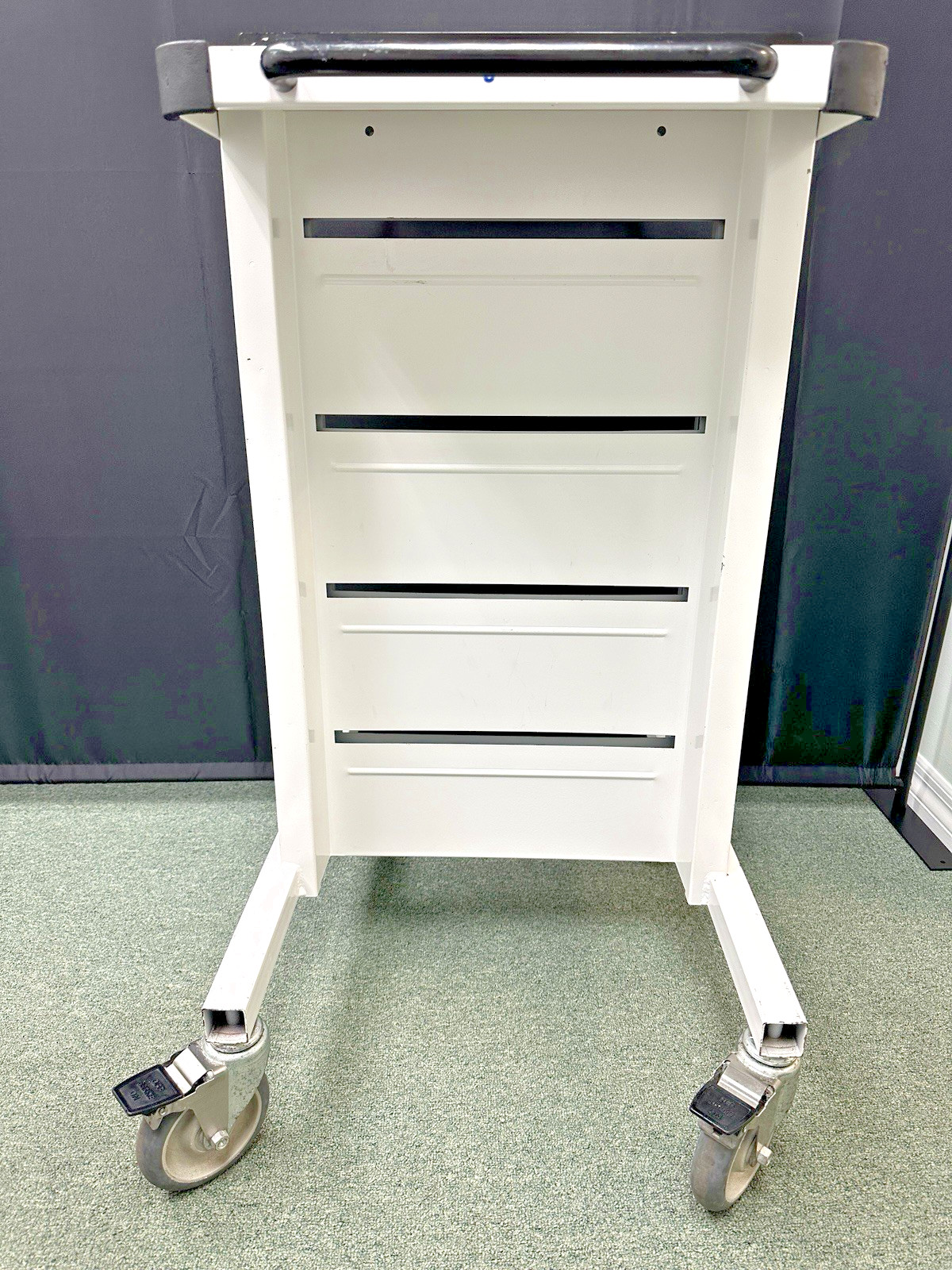STRYKER SURGICAL POWER STATION MEDICAL VIDEO CART Ref # 2296-401 (Local Pick-up)