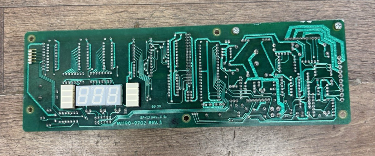 New Brunswick Scientific Innova 2100 Main Control Board M1190-7002