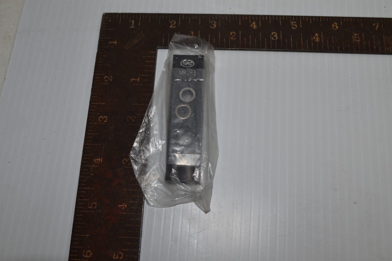 *JM* NEWPORT MRL-3 OPTICAL RAILS – LOT OF 17 – NEW (SML78)