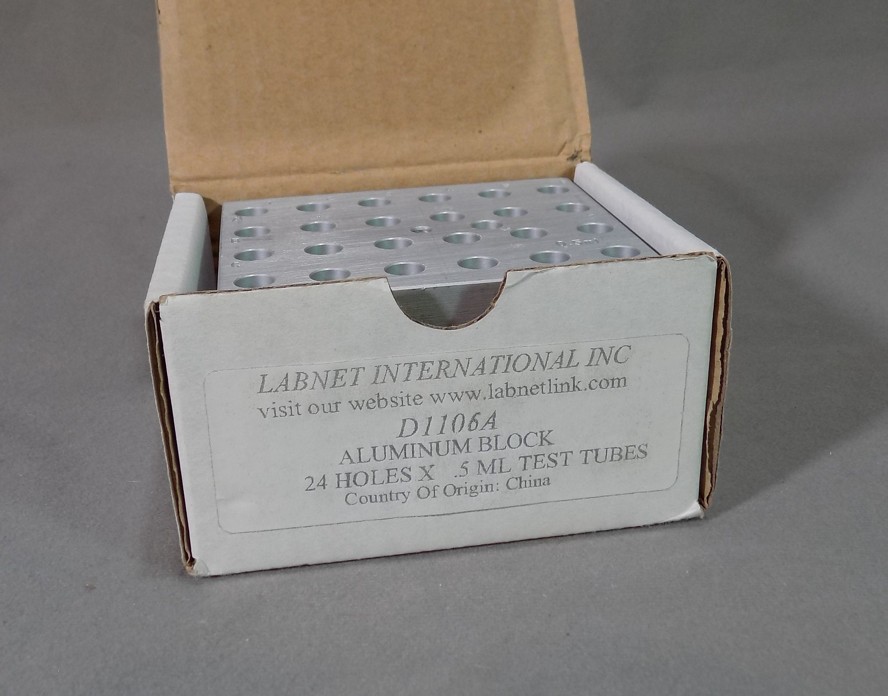 New Aluminum Heating Block 24 x 0.5 ml Tubes Labnet D1106A