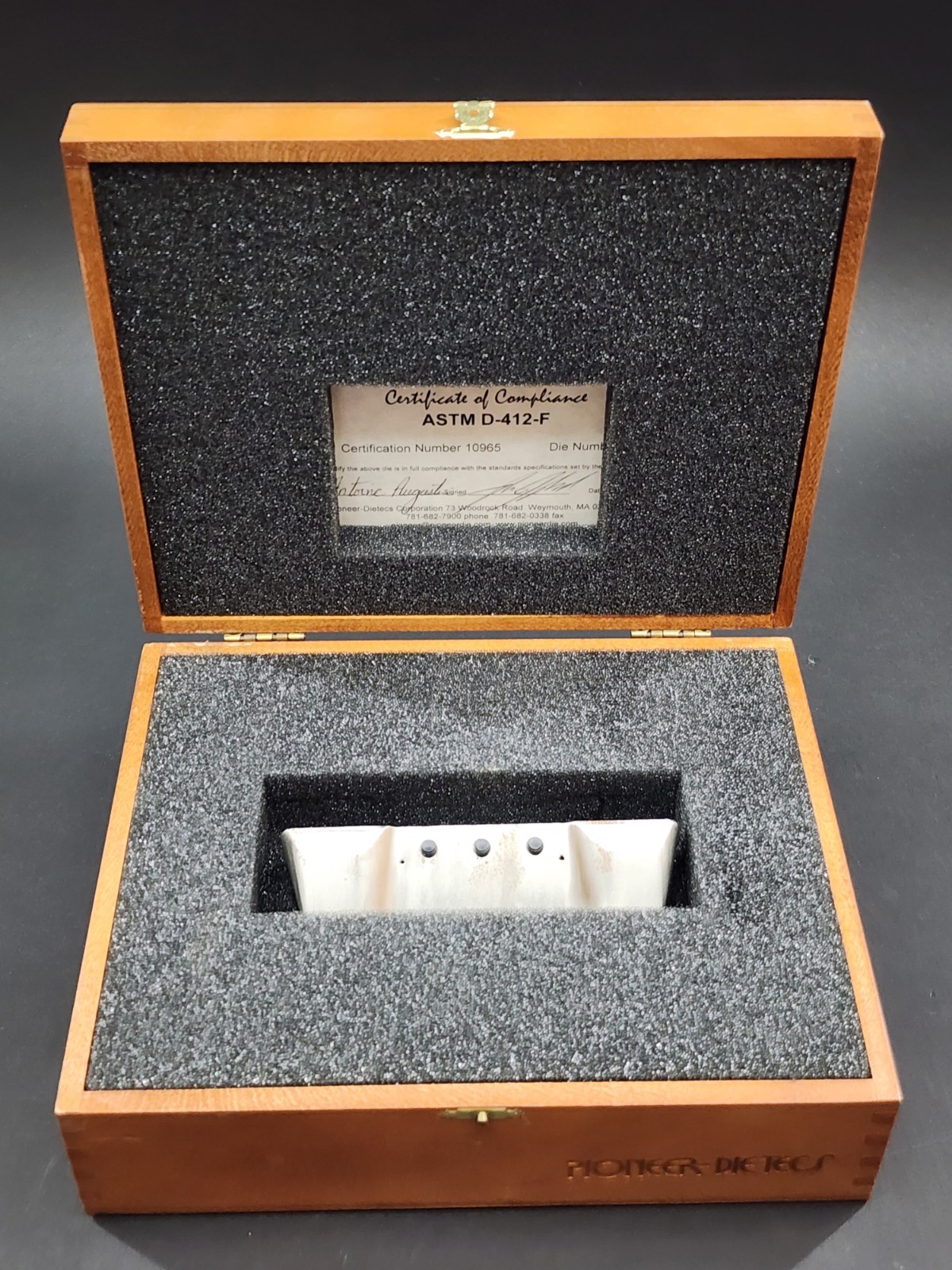 Pioneer-Dietecs ASTM D-412-F Specimen Cutting Die Leather Tongue Tear w/ Box