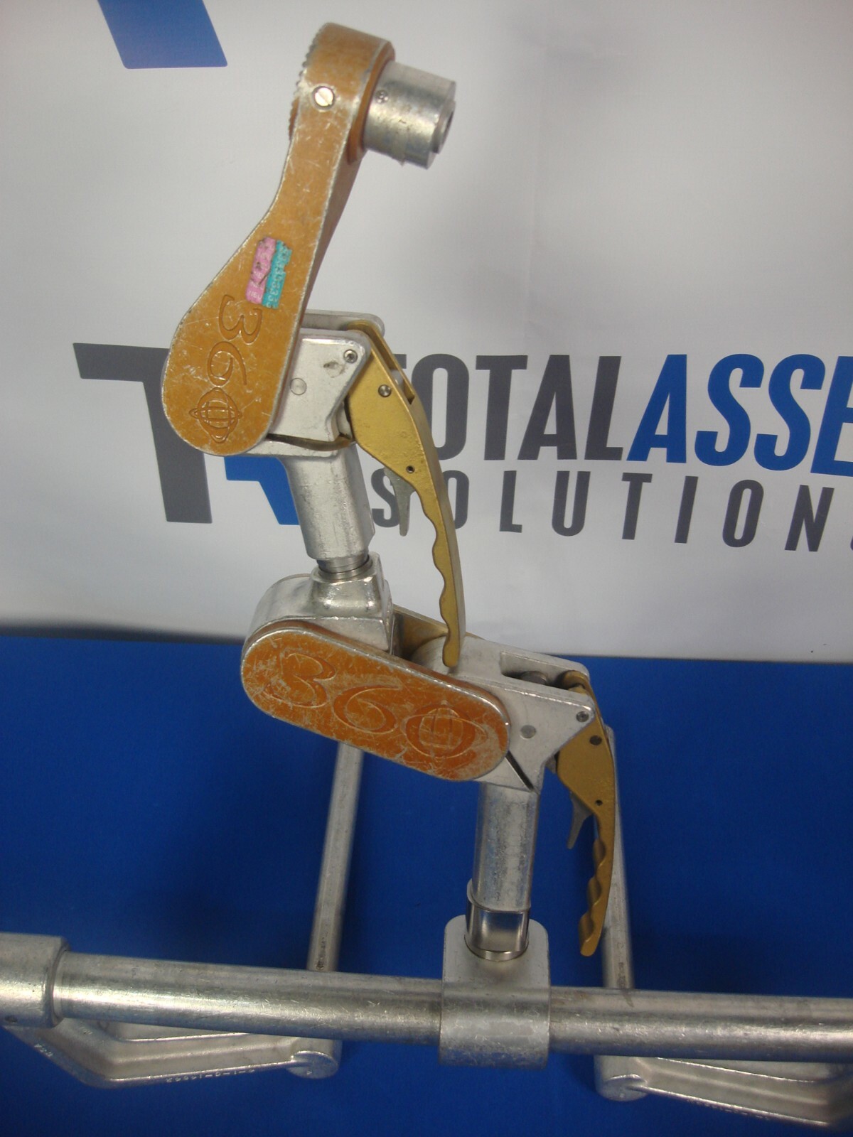 INTEGRA MAYFIELD ULTRA 360 A2009 CRANIAL STABILIZATION PATIENT SKULL POSITION