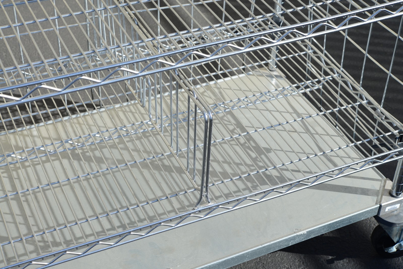 Metro Shelving on Wheels 60″ x 24″ Stainless NSF w/ 5 Shelves 76″ tall CLEAN !!!