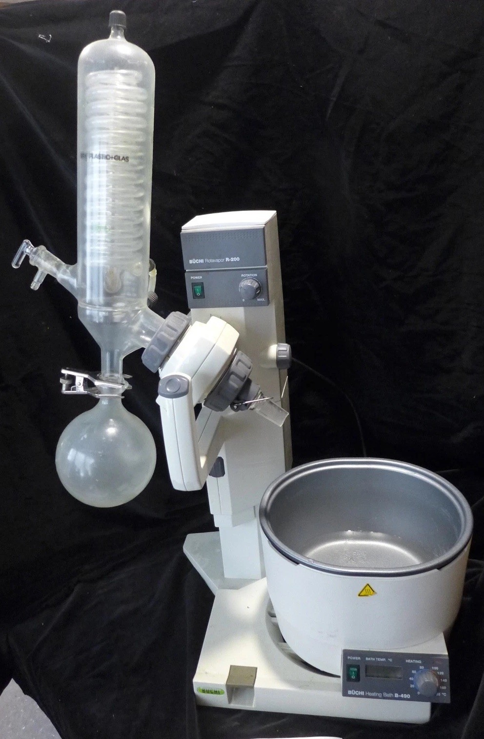 BÜCHI Rotavapor R-200 System 24/40 w/ B-490 water bath, glassware