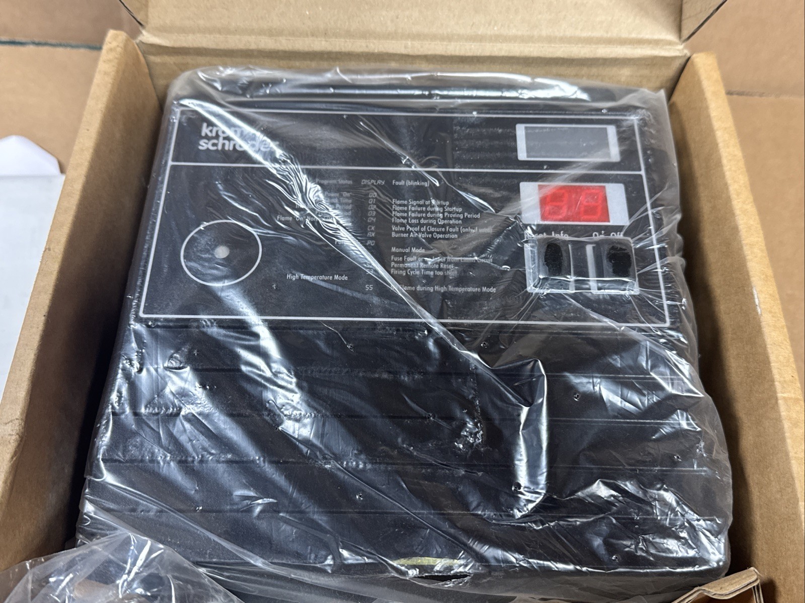 NEW KROM SCHRODER BCU 460T-5/2R3 Burner Control Unit 84631437 FAST SHIPPING