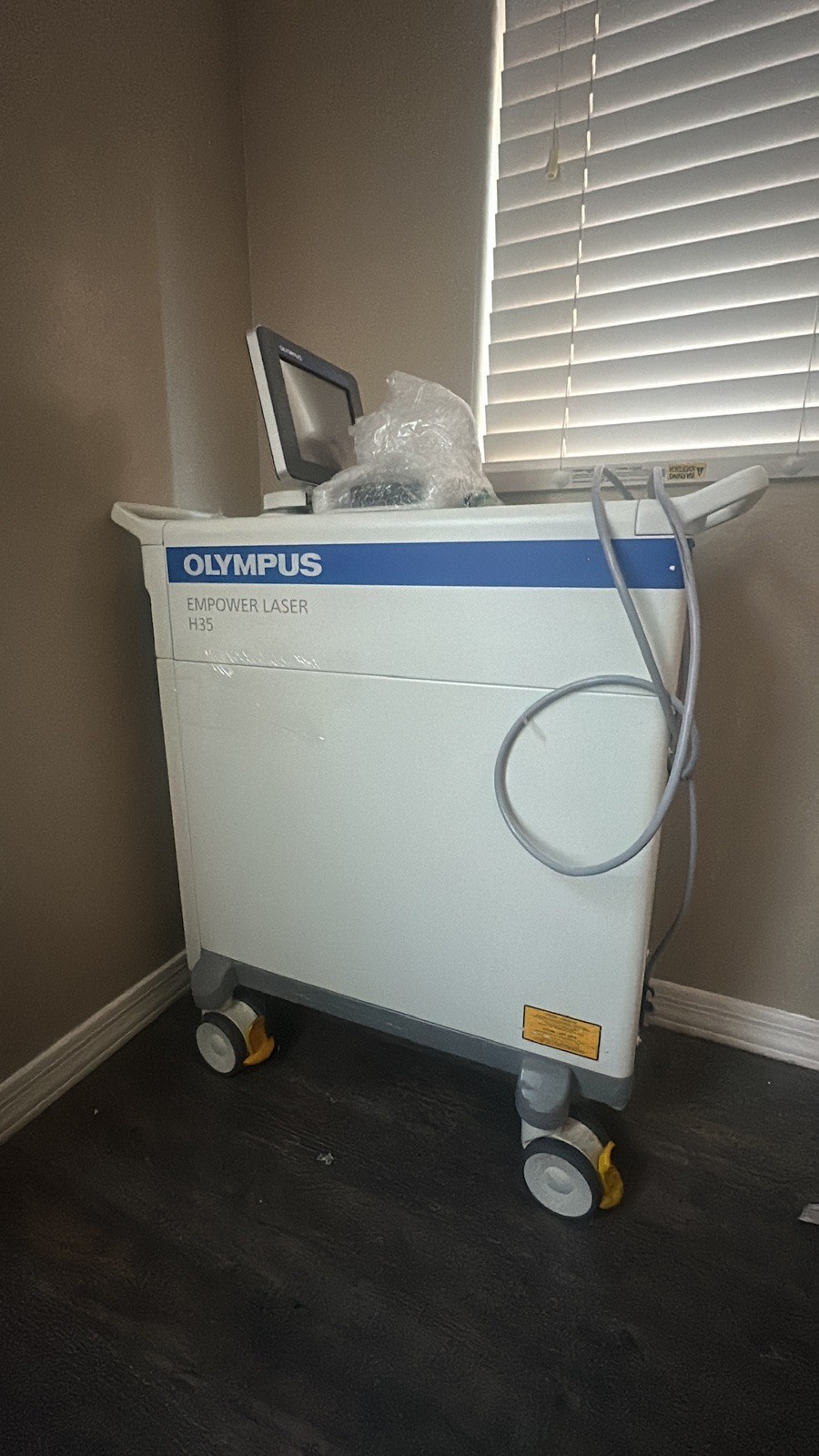 2018 Olympus Empower H35 Pulsed Medical Holmium Laser 2100nm 35W Quanta System