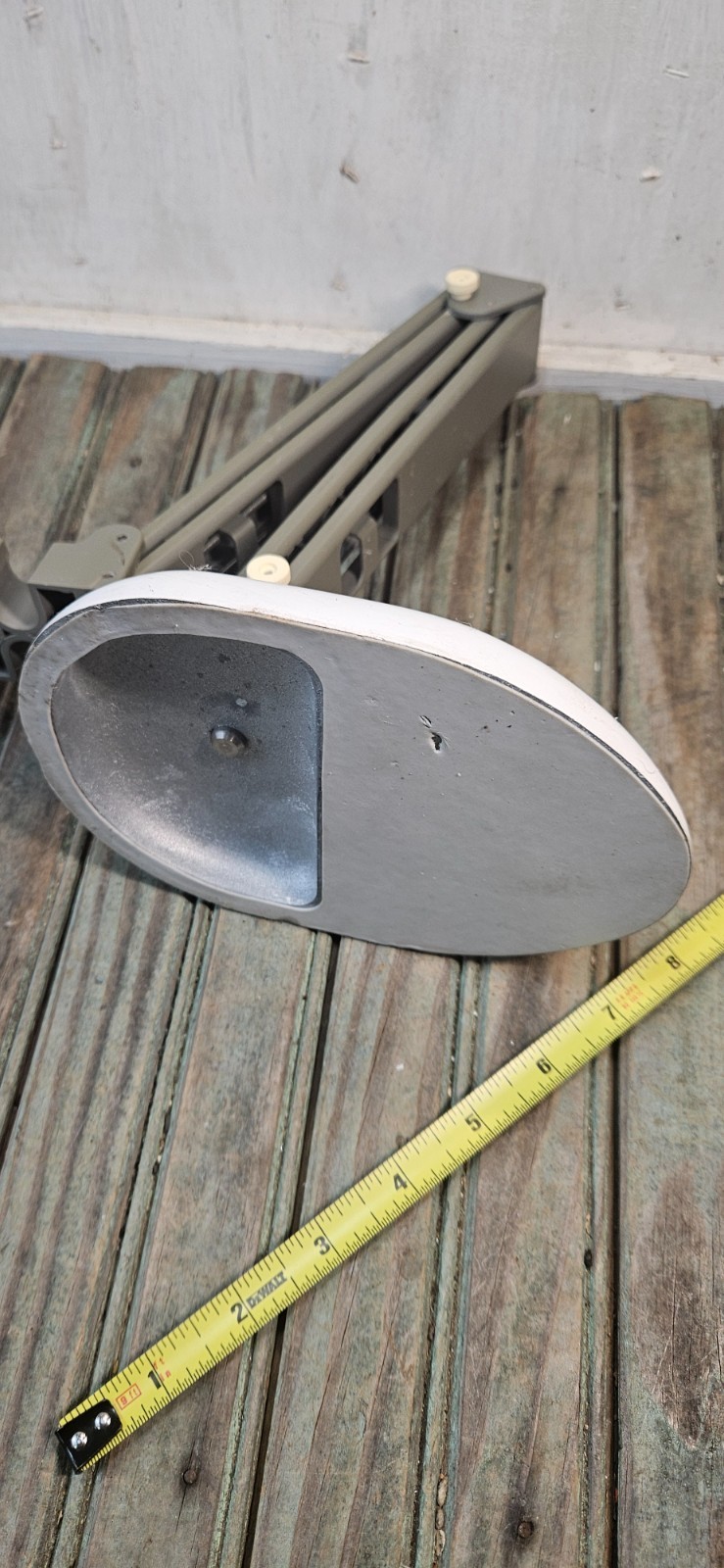Unbranded Electrode holder with metal base coated in plastic