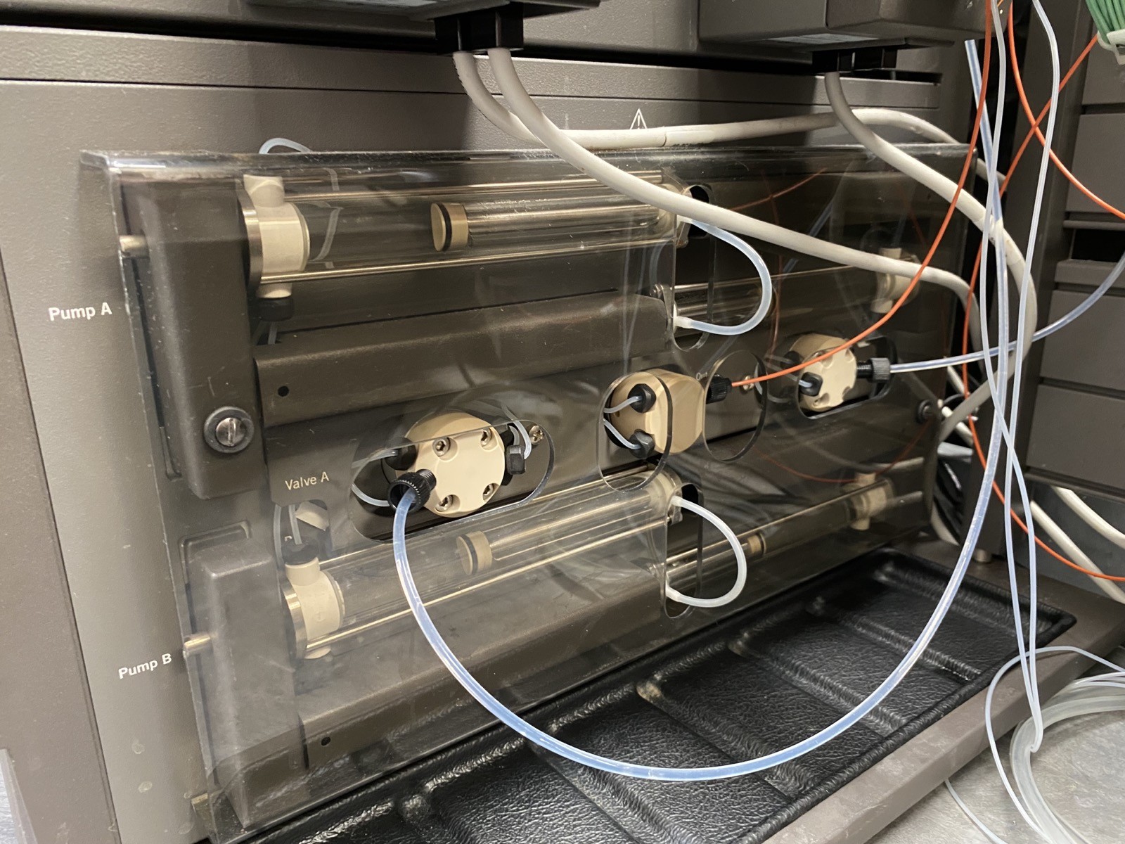 AMERSHAM BIOSCIENCES AKTA FPLC Frac-950 Cytiva CU-950 Chromatography System