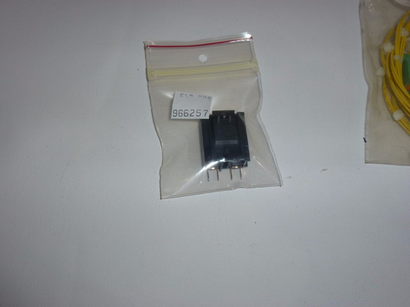 Beckman Coulter miscellaneous Parts (Unknown) #208700 – E4