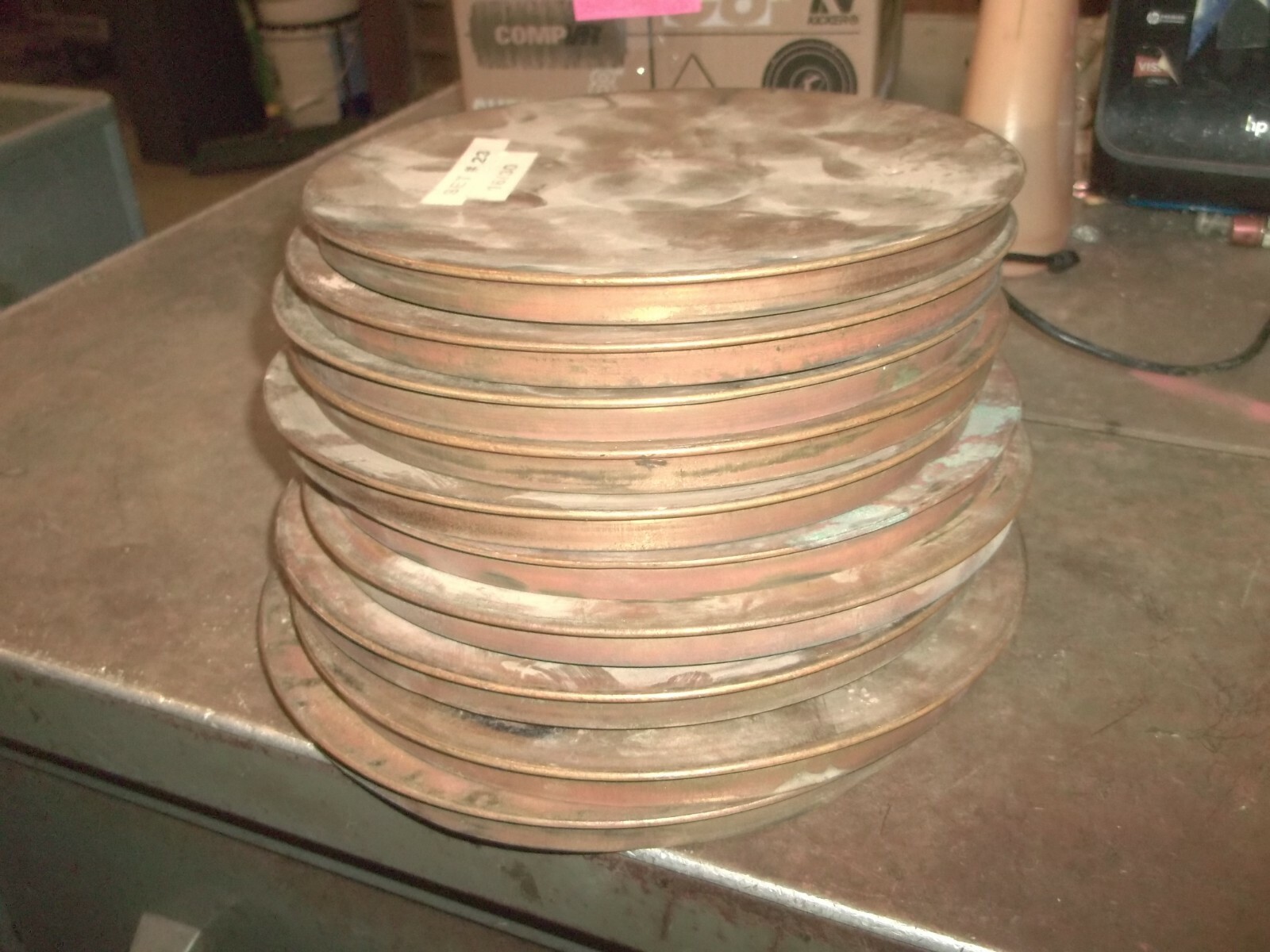 LOT OF 10 UNBRANDED 8″ BRASS SIEVE TOP COVERS HALF HEIGHT (636)