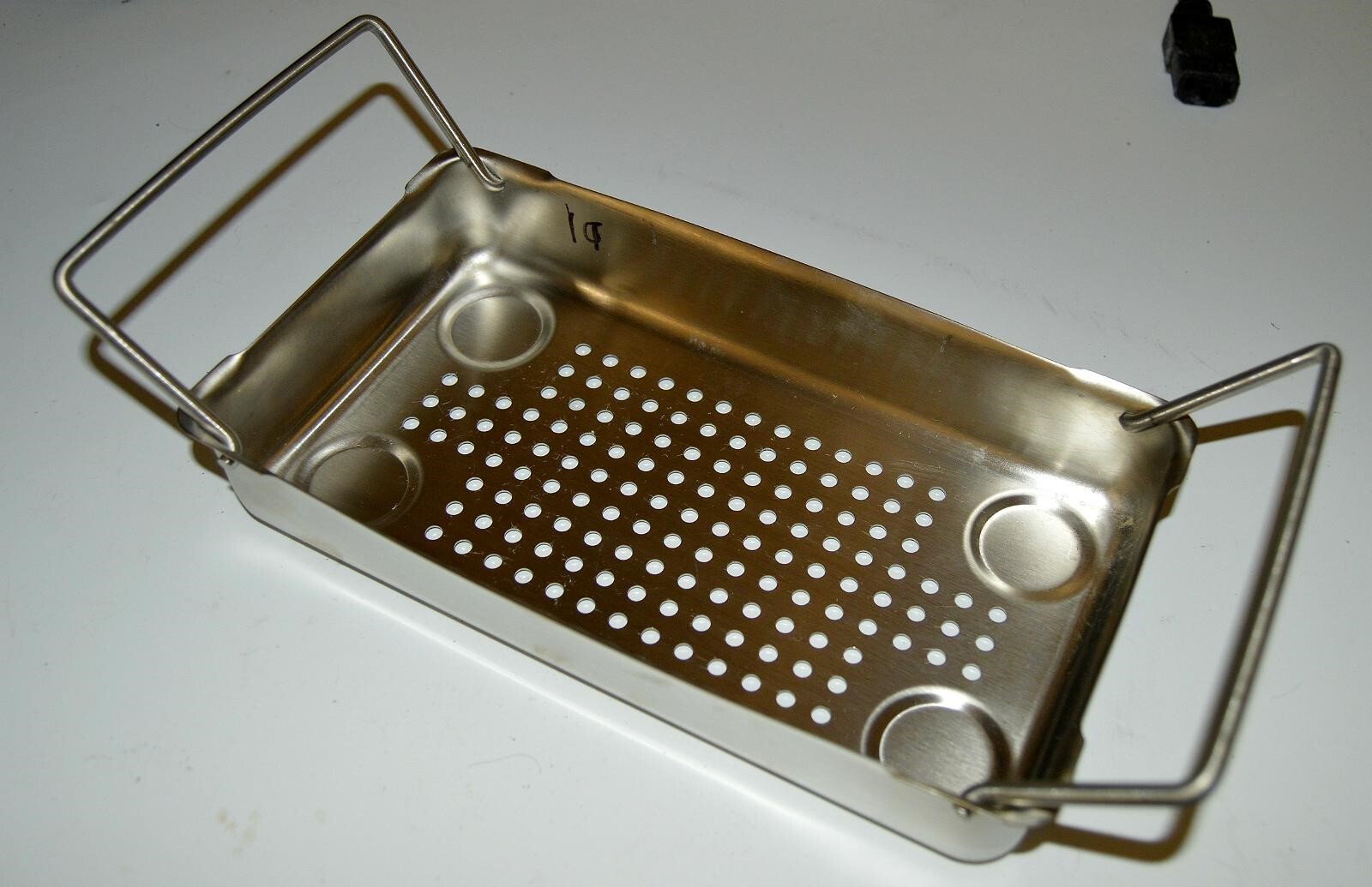 V. Mueller Genesis Mini Basket Sterilization Tray 9 x 5 x 1.75″ REF BP0-1A NOS