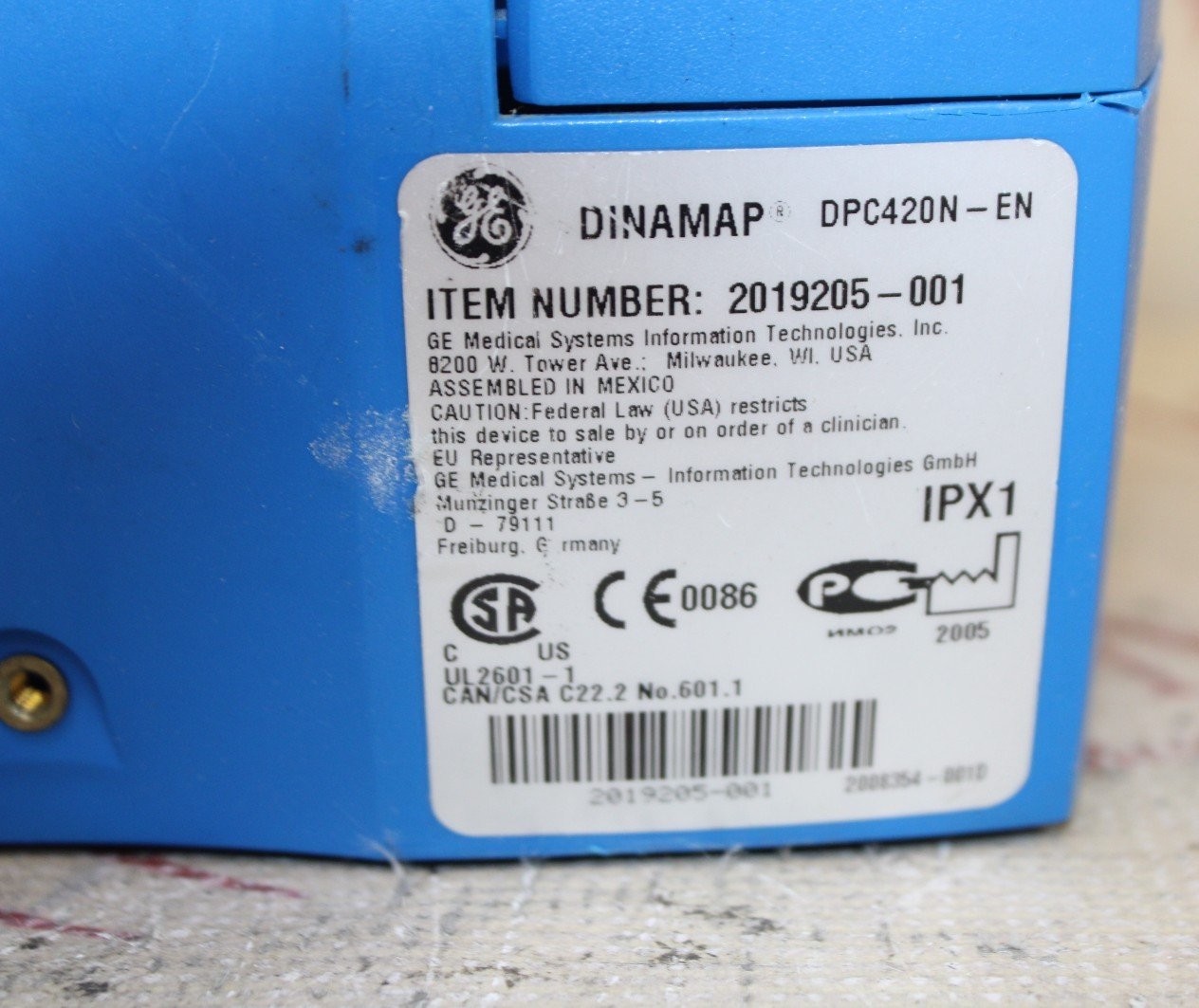 GE Dinamap ProCare 400 Patient Monitor 2019205-001 (no battery)