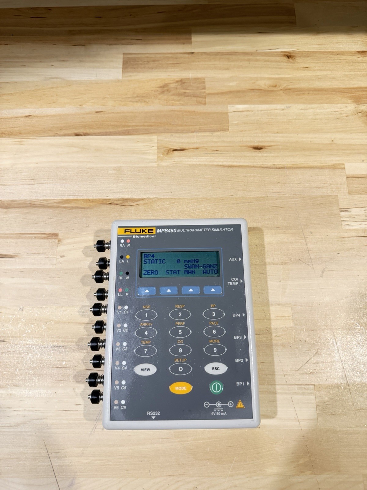 FLUKE MPS450 MULTIPARAMETER SIMULATOR W/ CASE & CHARGER – TESTED MISSING COVER