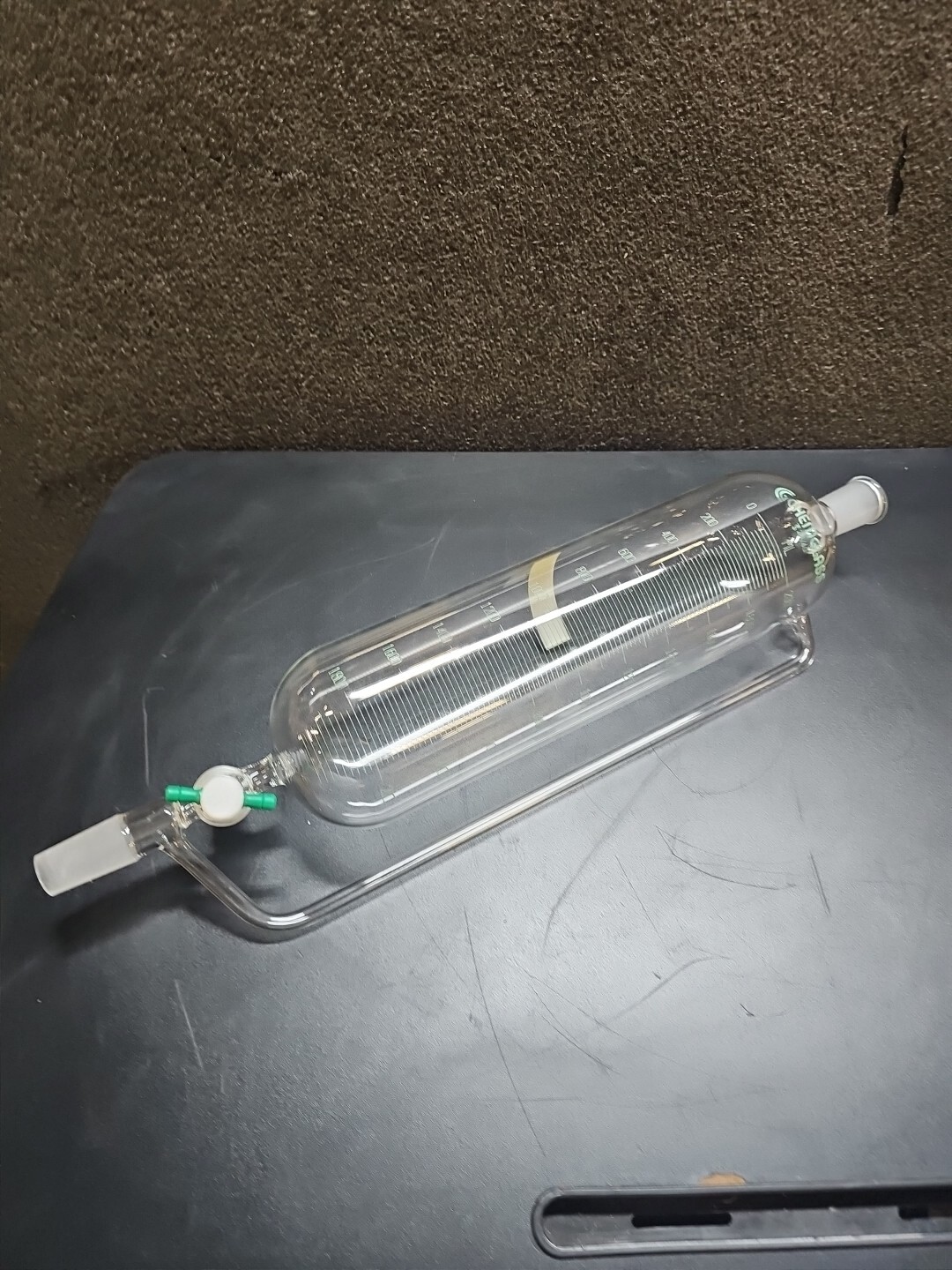 ChemGlass 2000mL Addition Funnel, Graduated, 24/40 6mm PTFE Stpk, 525mm OAH
