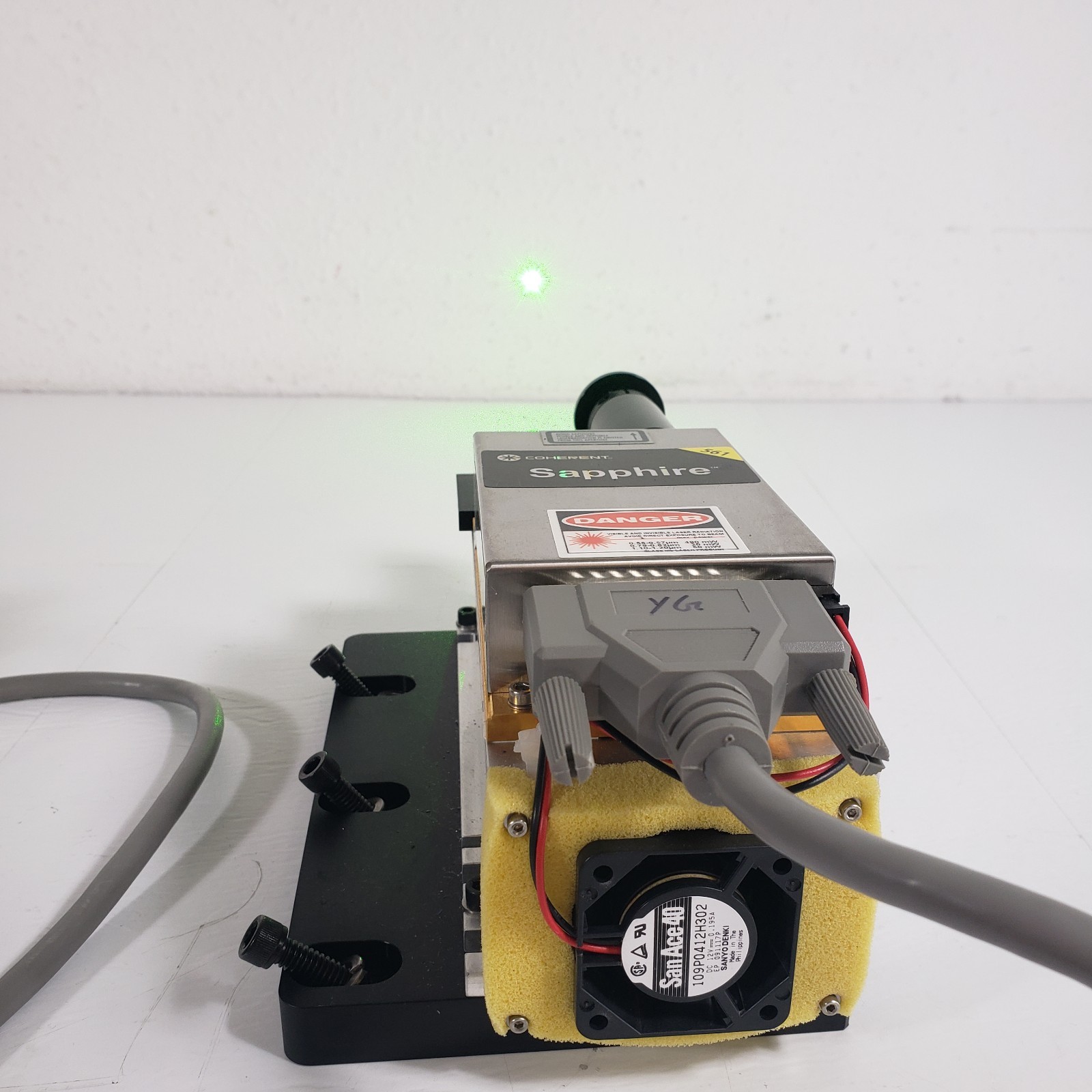 TESTED Coherent Sapphire 561-50 561nm 50mW CW OPSL Laser w/ Controller & PSU