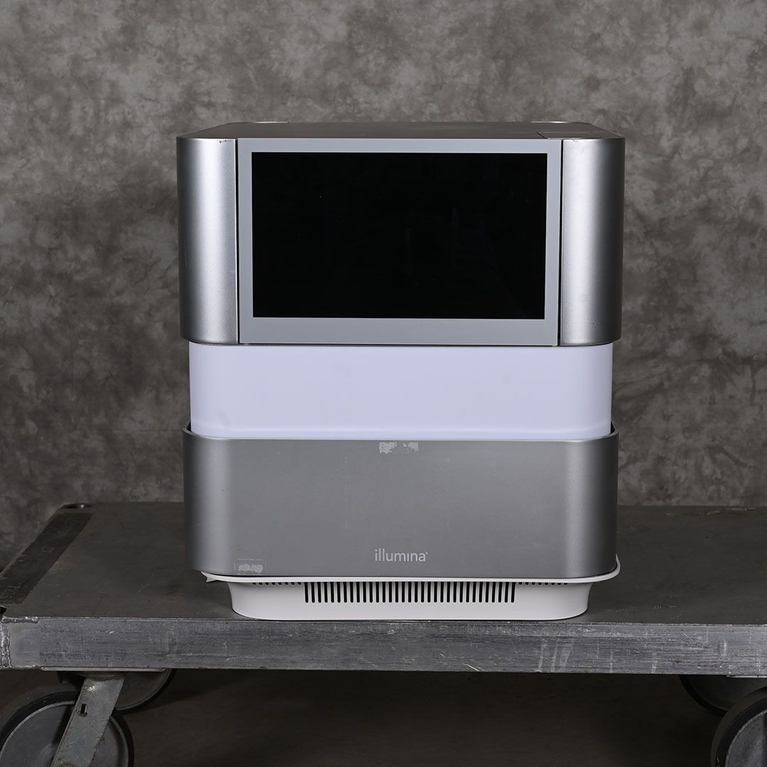 12 / 2021 Illumina NextSeq 2000 NGS DNA Sequencer w spare filters