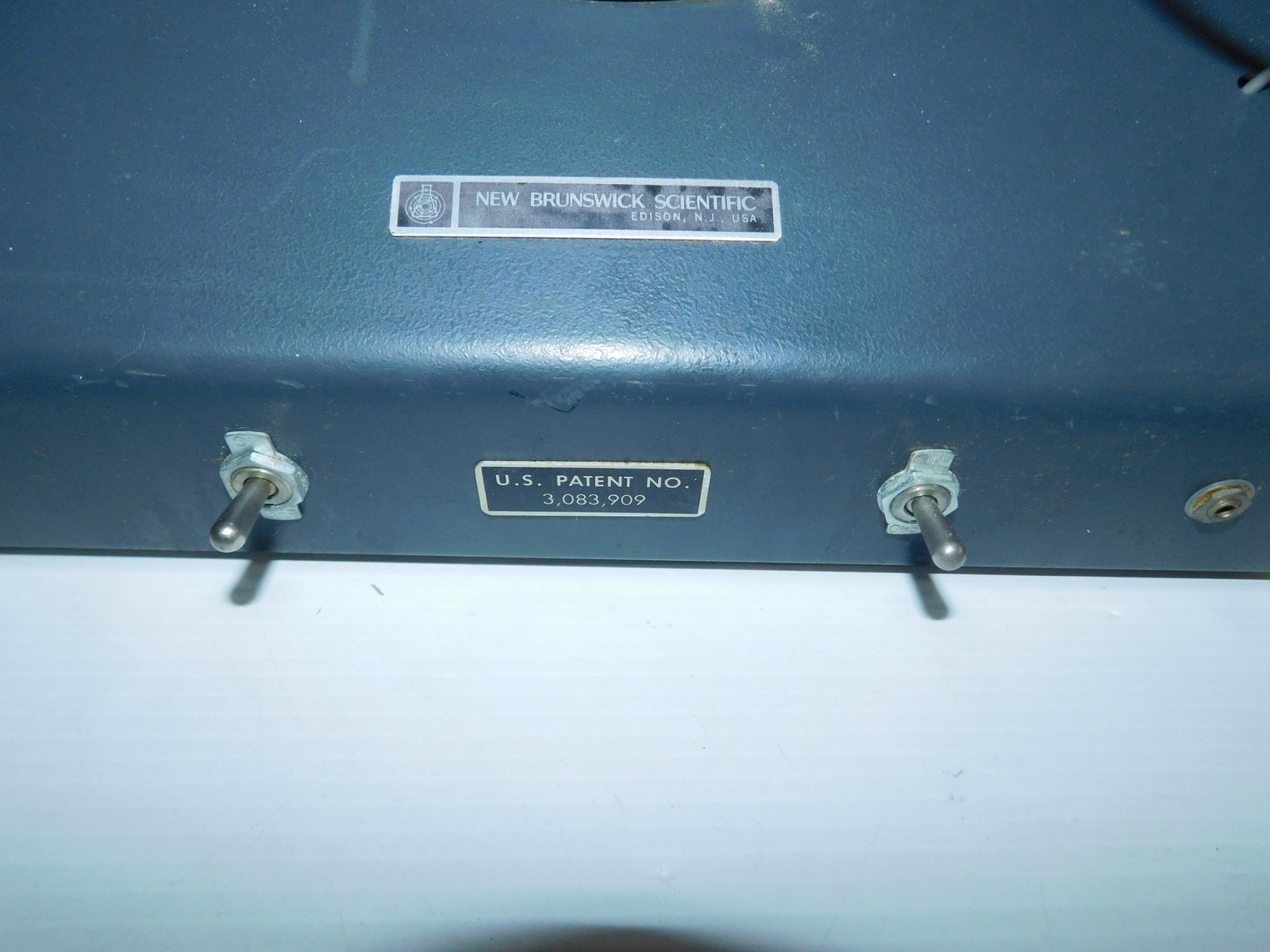 NEW BRUNSWICK SCIENTIFIC MODEL C-110W COLONY COUNTER (LSB141)