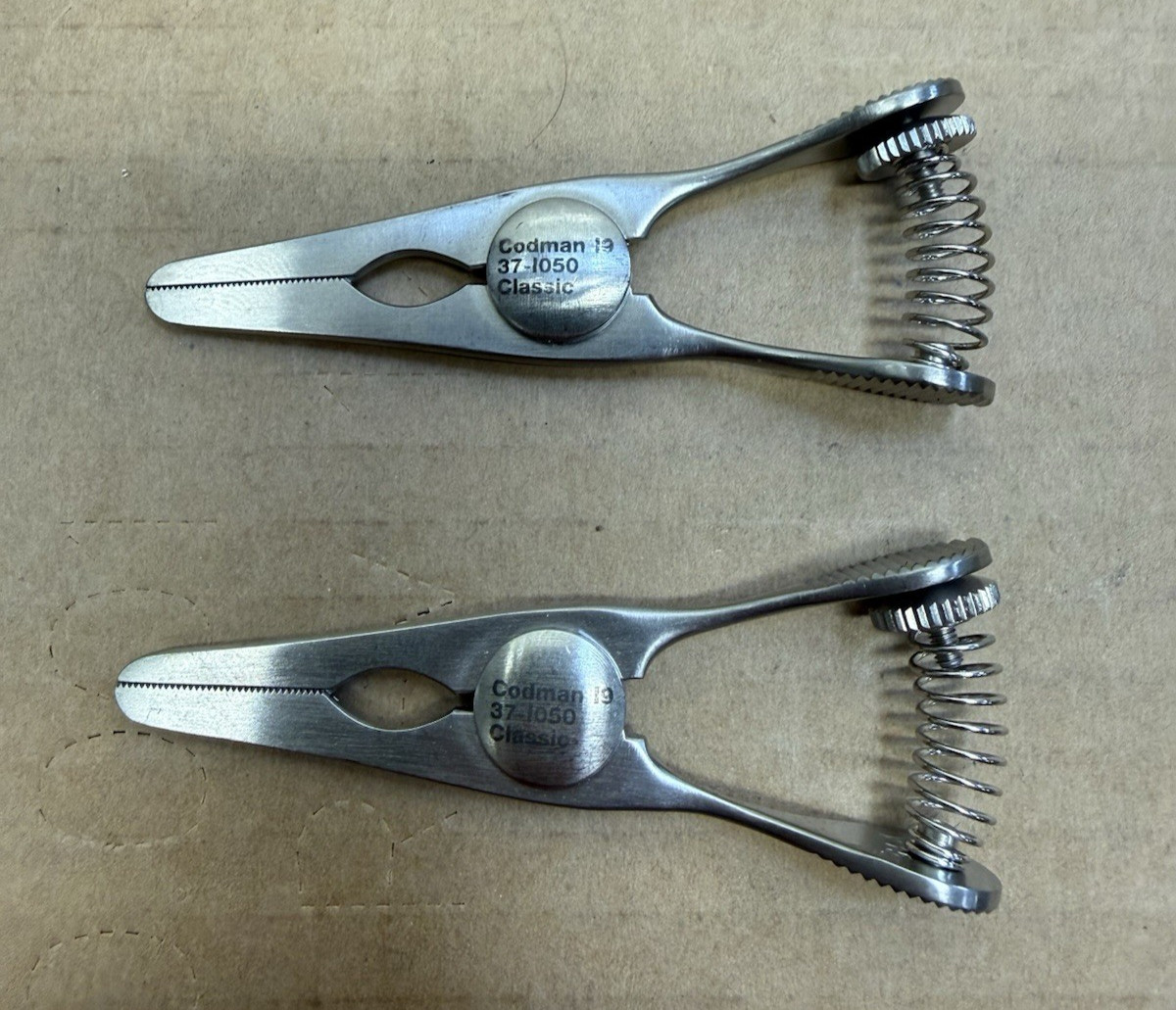 Lot of 2 Codman 37-1050 Straight Glover Bulldog Clamp/Adjustable Tension, 2-3/4″