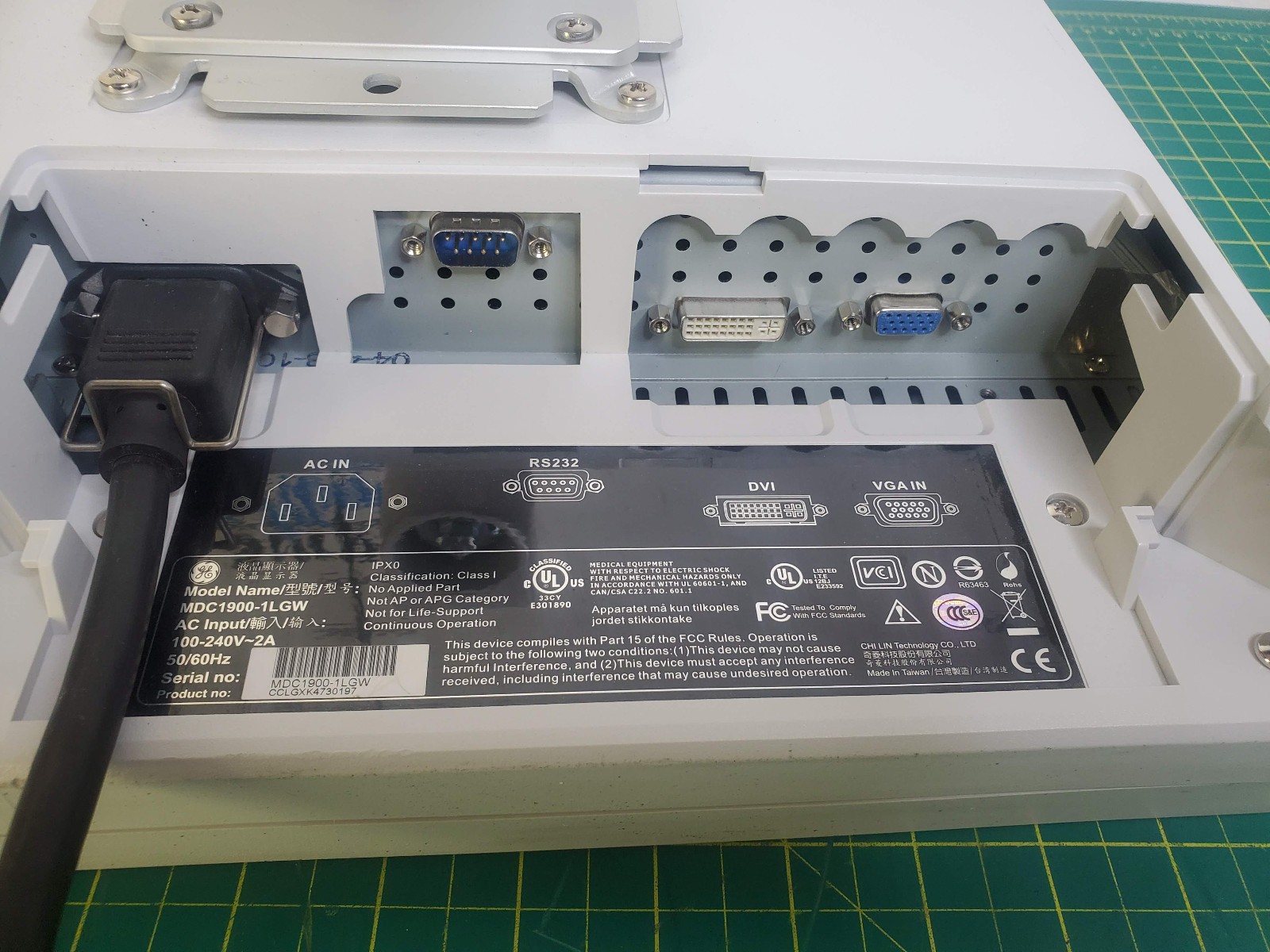 GE MDC1900-1AC 19 inch Medical Monitor 1280 x 1024 DVI VGA