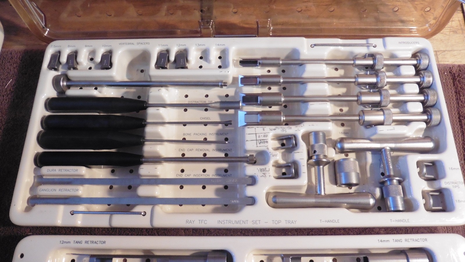 Surgical Dynamics The Ray Threaded Fusion Cage Instrument Set SPINAL