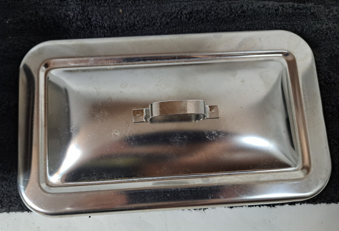 Polar Ware 12.6 x 6.8 x 2.75″ Stainless Steel Table Pan 2 Qt W/lid