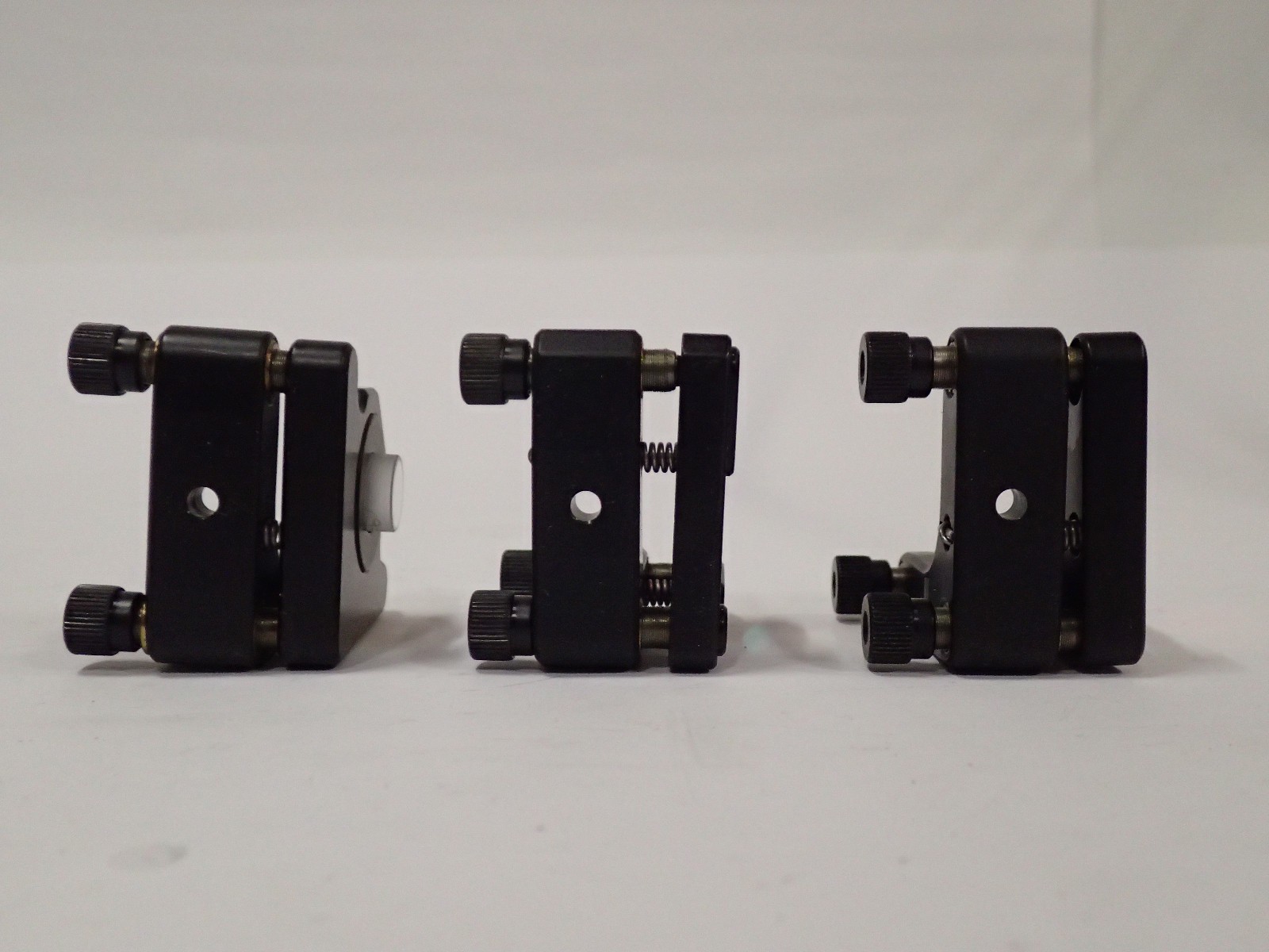 THORLABS AND UNBRANDED PRECISION KINEMATIC MIRROR MOUNTS LOT OF 5